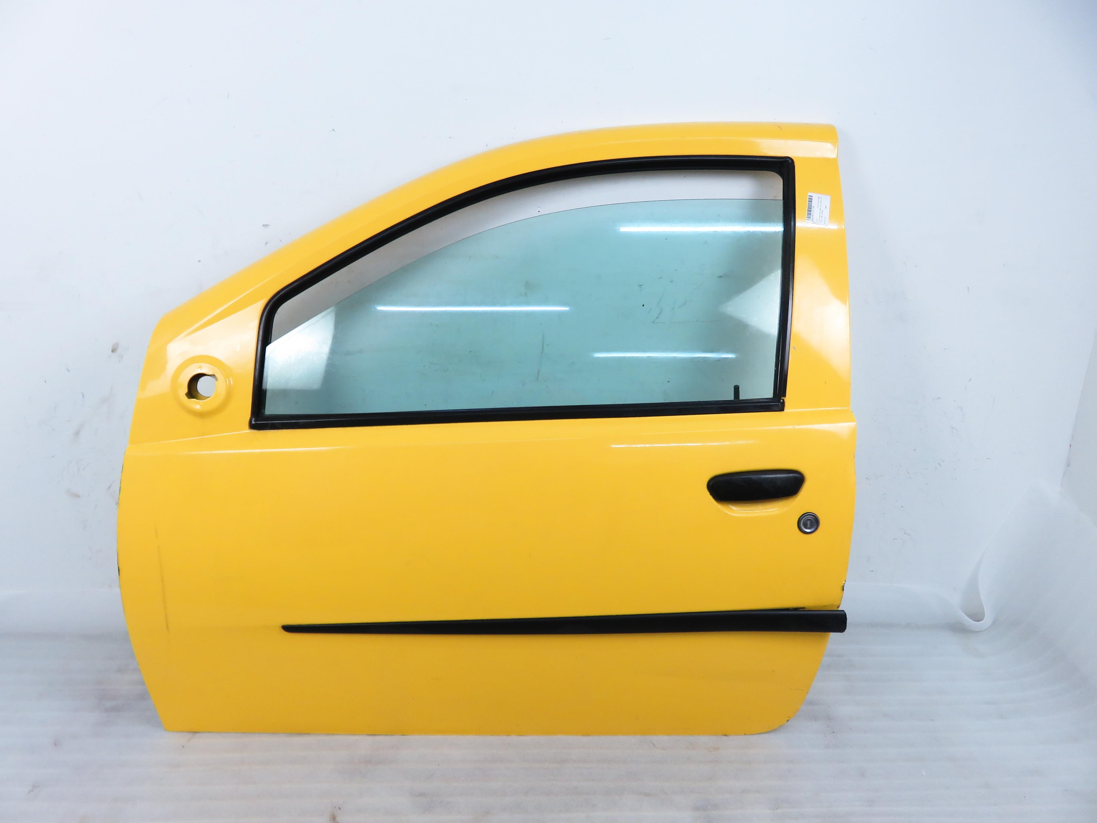 FIAT Punto 2 generation (1999-2003) Front Left Door 23178926