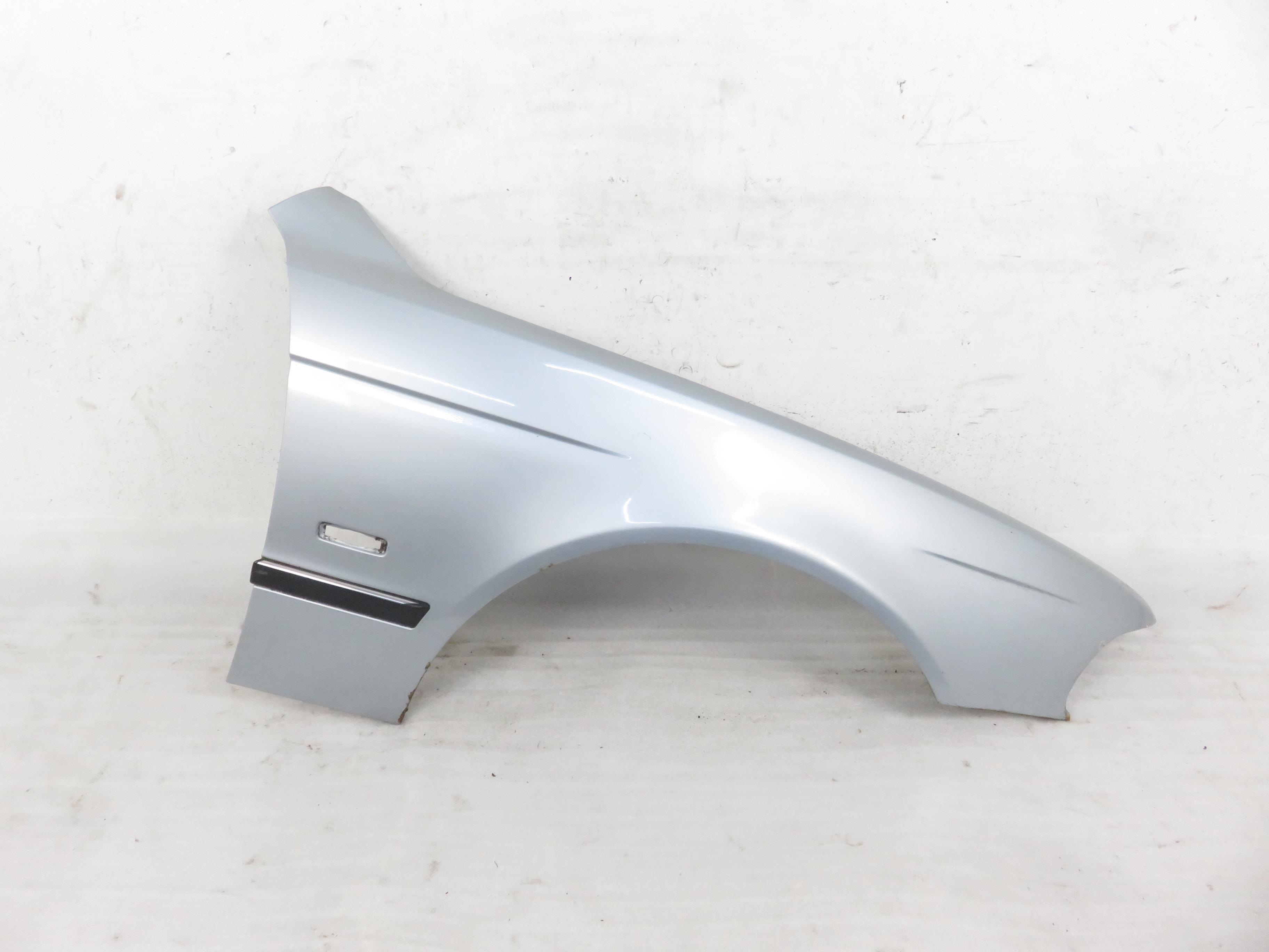 BMW 5 Series E39 (1995-2004) Front Right Fender 24670136