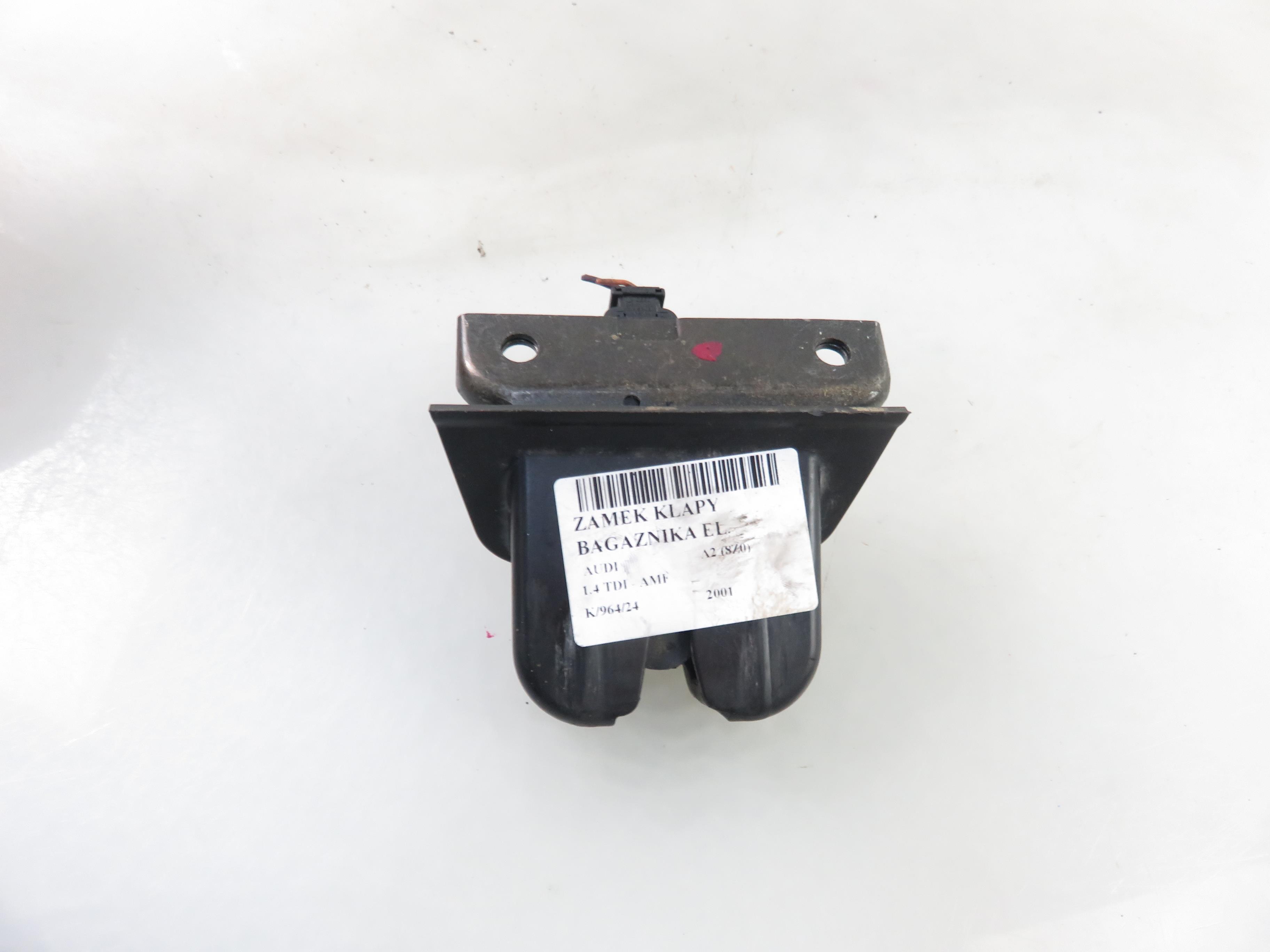 AUDI A2 8Z (1999-2005) Verrouillage du coffre du hayon 4B9827505H 26253464