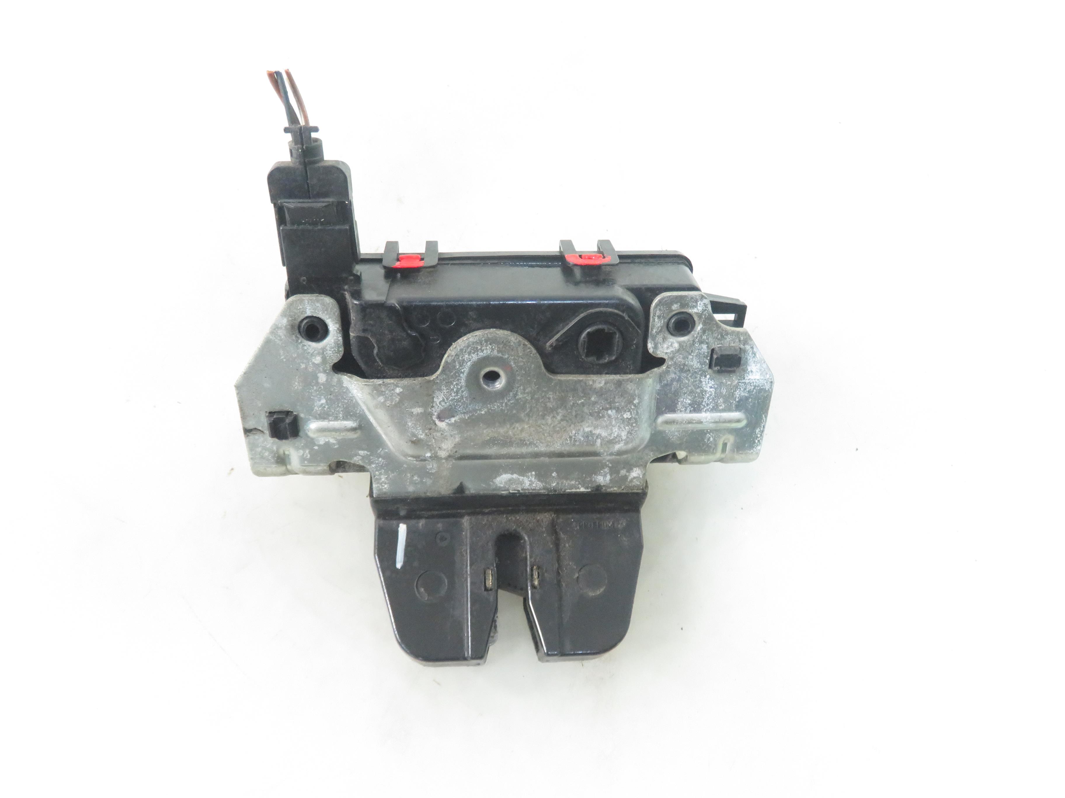 OPEL Astra H (2004-2014) Verrouillage du coffre du hayon 13117285 26413736