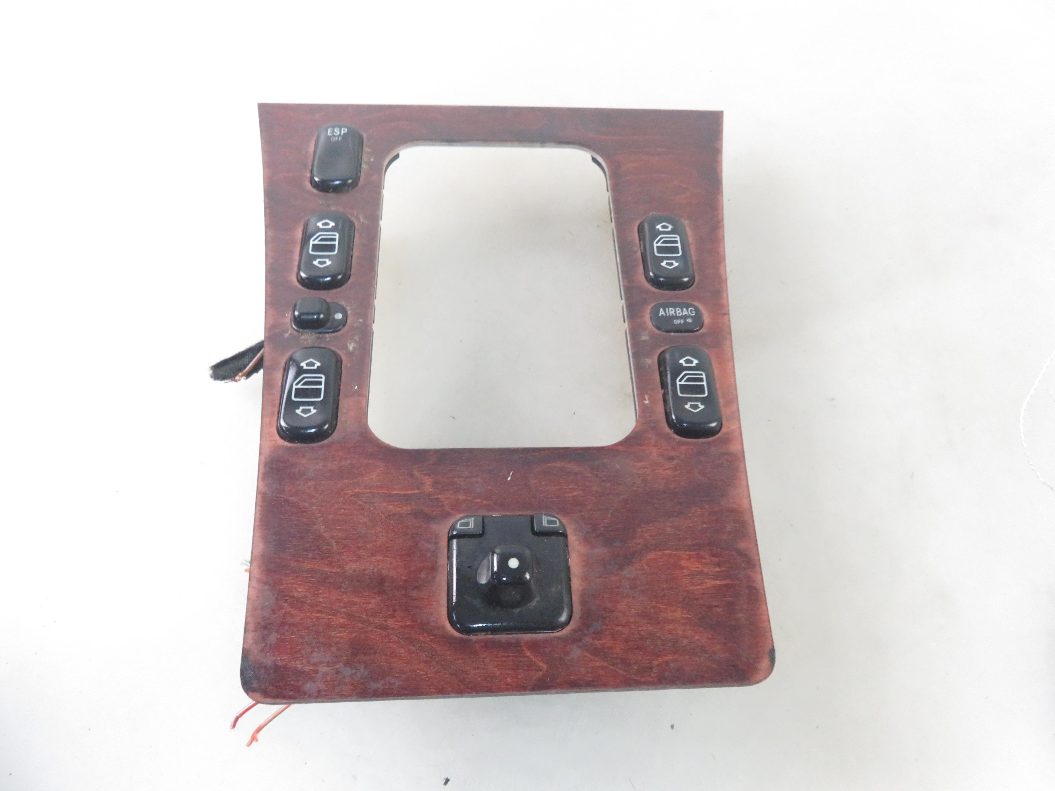 MERCEDES-BENZ E-Class W210/S210 (1995-2002) Front Left Door Window Switch 26820117
