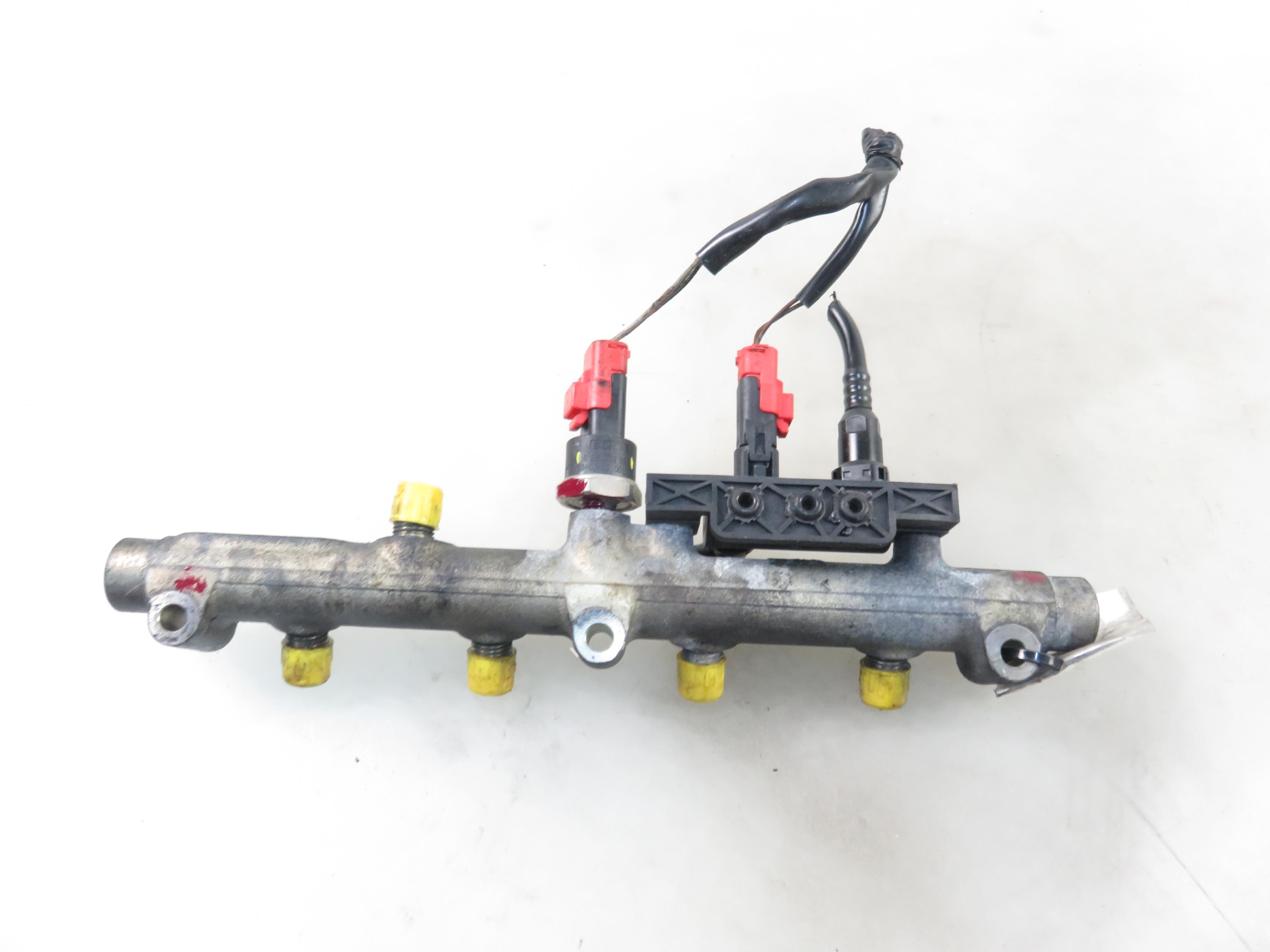 SUZUKI Grand Vitara 1 generation (1998-2006) Fuel Rail 0445214017,0281002592 26799929