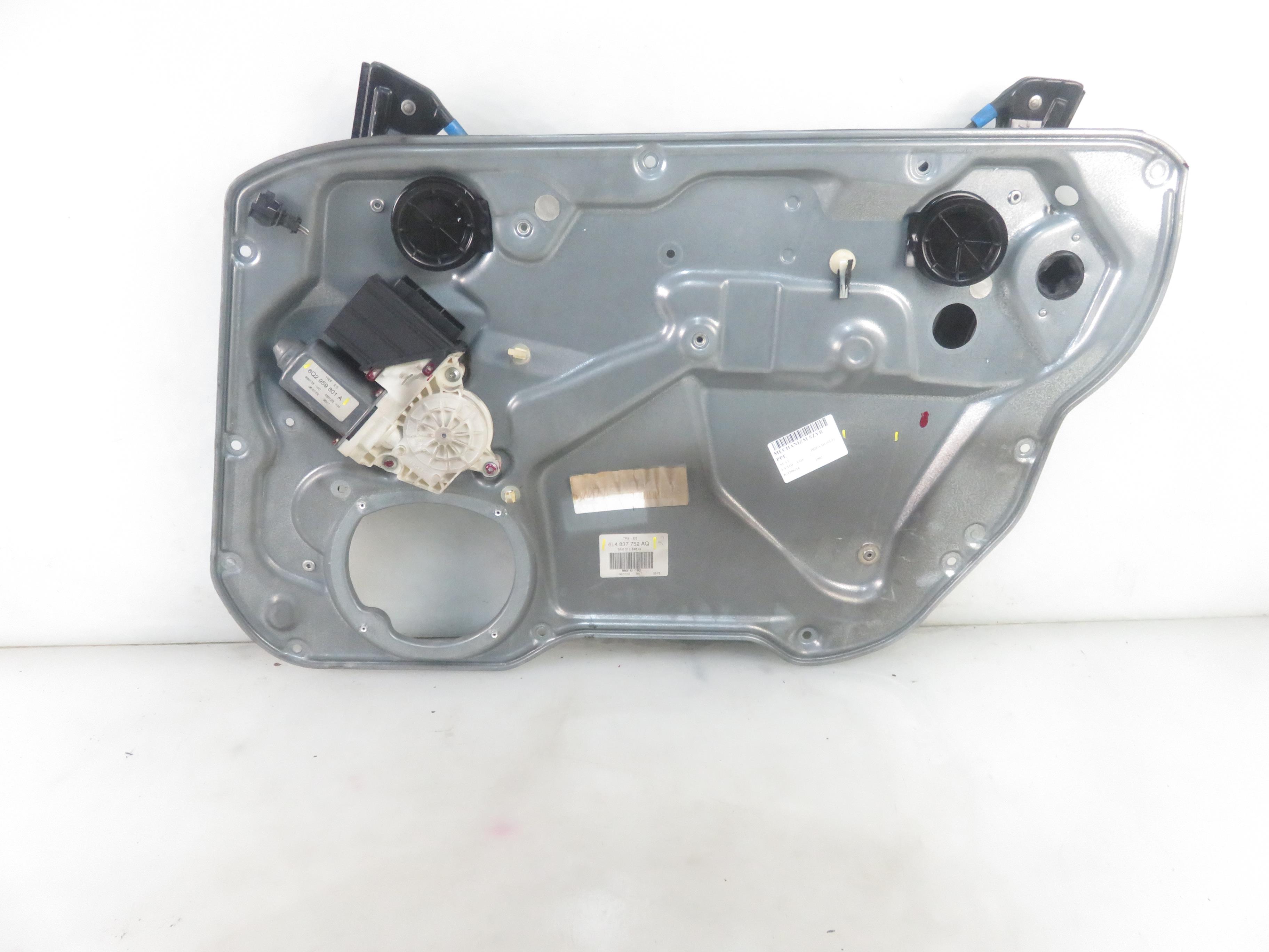 SEAT Ibiza 3 generation (2002-2008) Стеклоподъемник передней правой двери 6L4837752AQ,6L4837756H,6Q2959801A 27134406