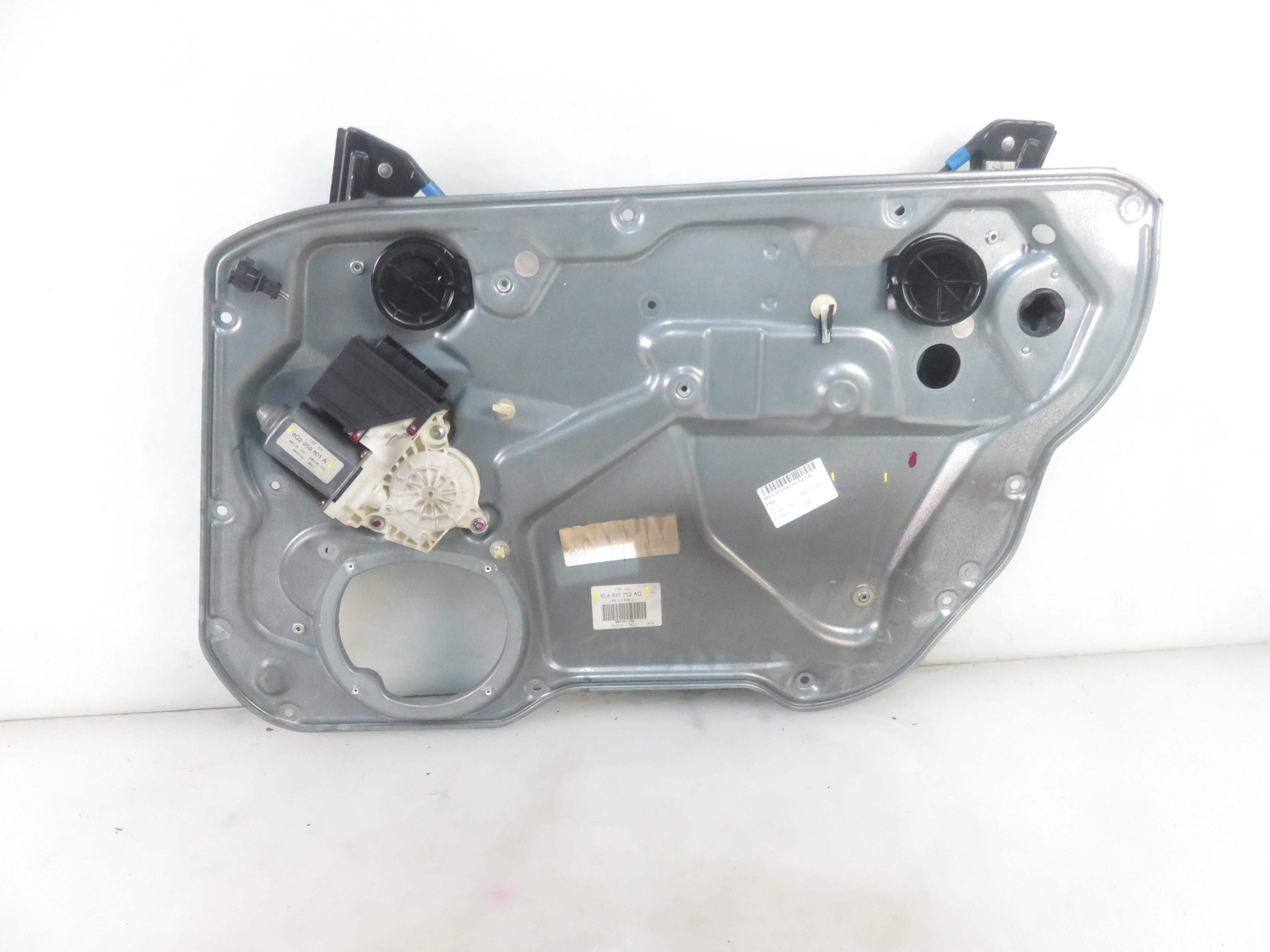 SEAT Ibiza 3 generation (2002-2008) Стеклоподъемник передней правой двери 6L4837752AQ,6L4837756H,6Q2959801A 27134406