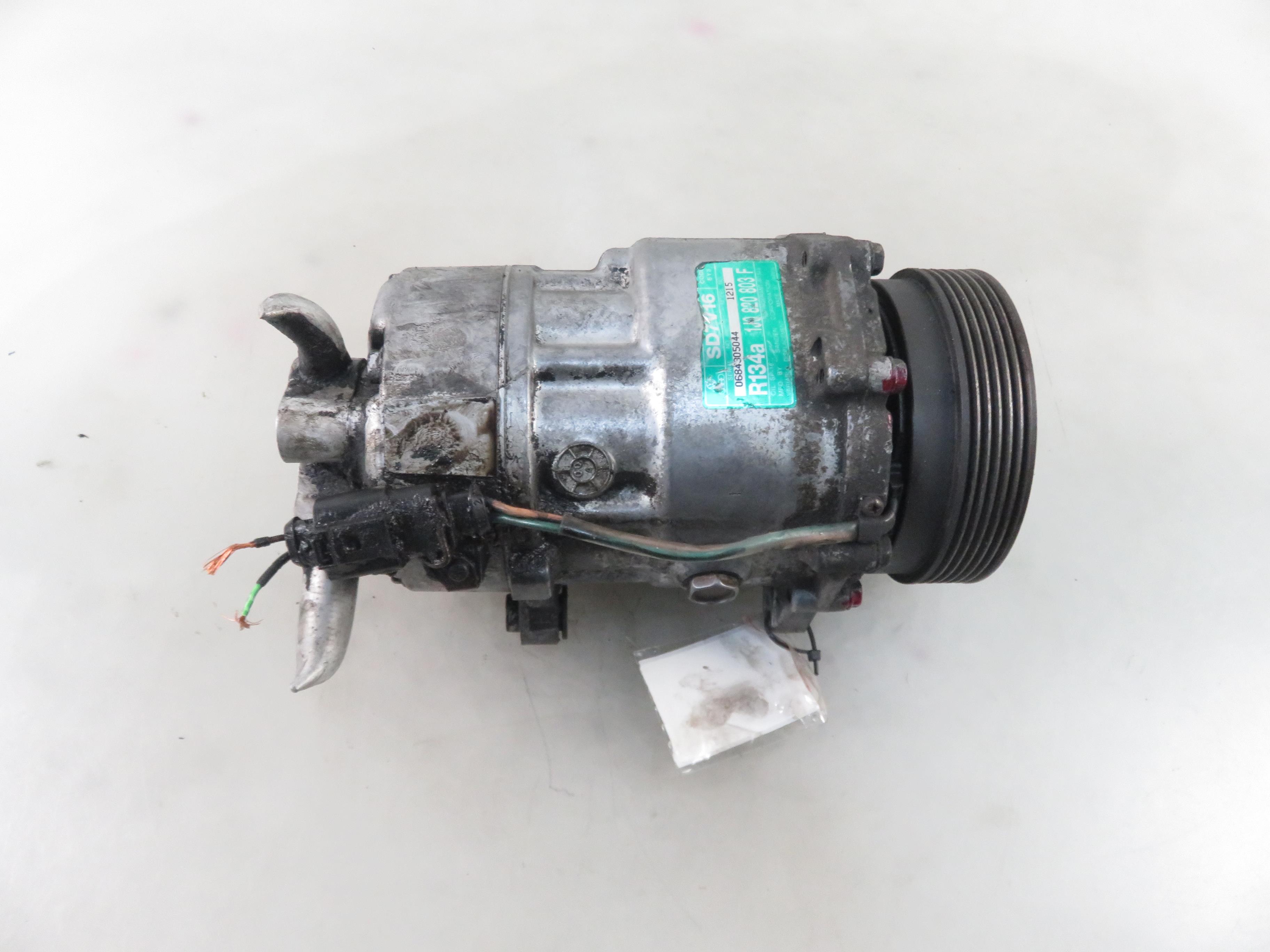 VOLKSWAGEN Golf 4 generation (1997-2006) Air Condition Pump 1J0820803F 27357241