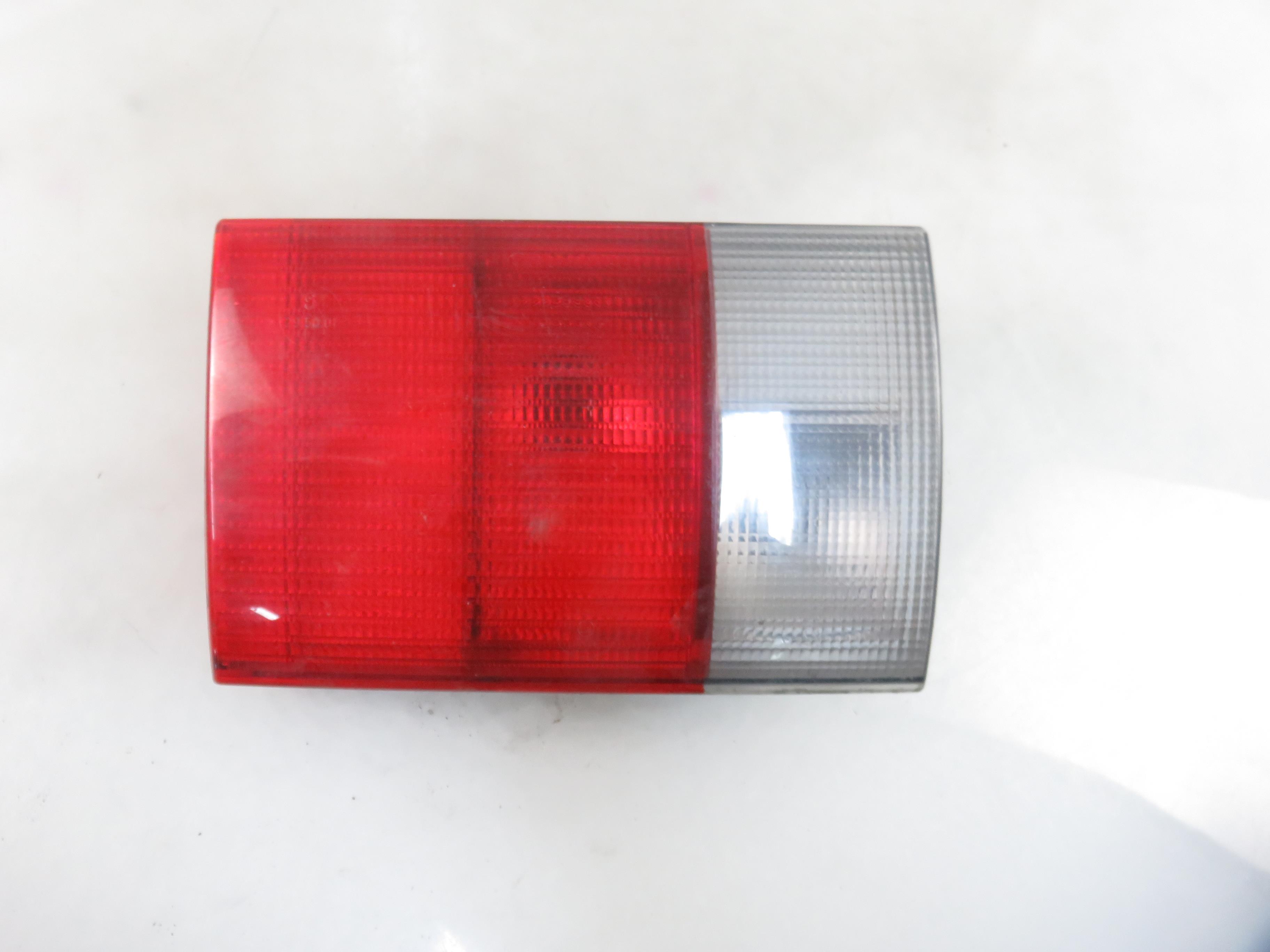 AUDI 80 B4 (1991-1996) Rear Left Taillight 27326671