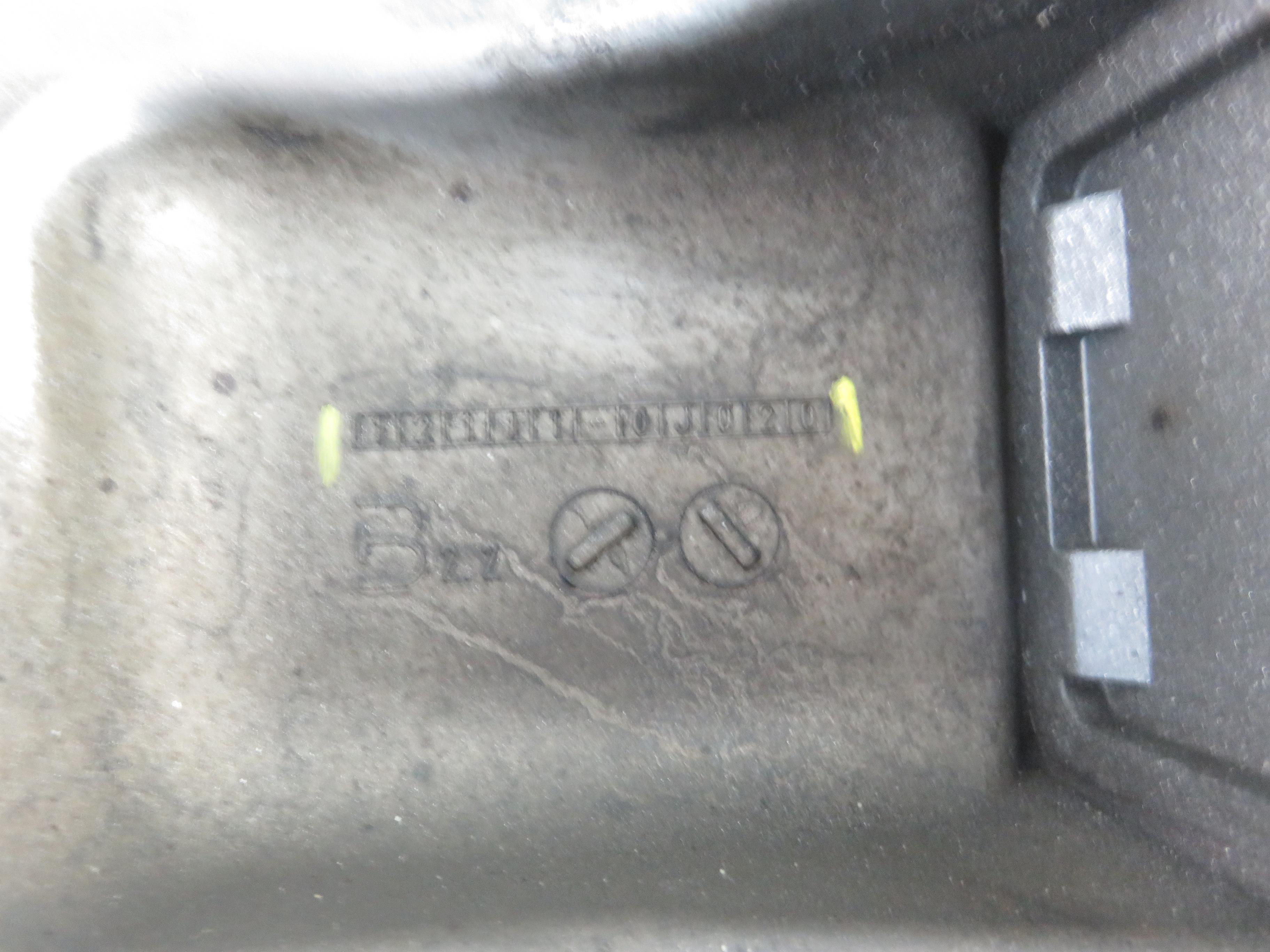 TOYOTA Yaris 1 generation (1999-2005) Kартер двигателя 121110J020 27432323