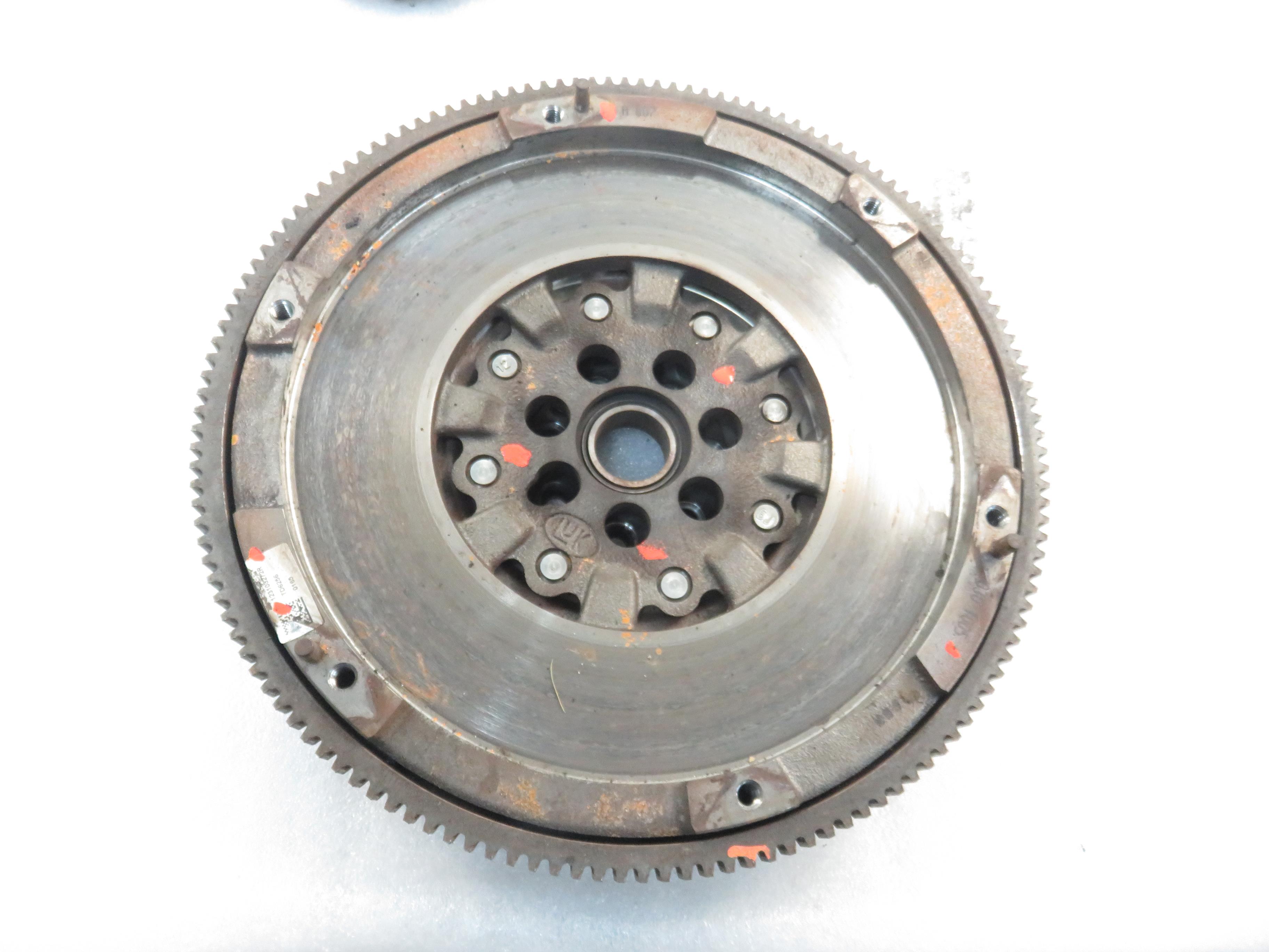 MERCEDES-BENZ CLA-Class C117 (2013-2016) Маховик 123103272R,L030240GR100 27432240