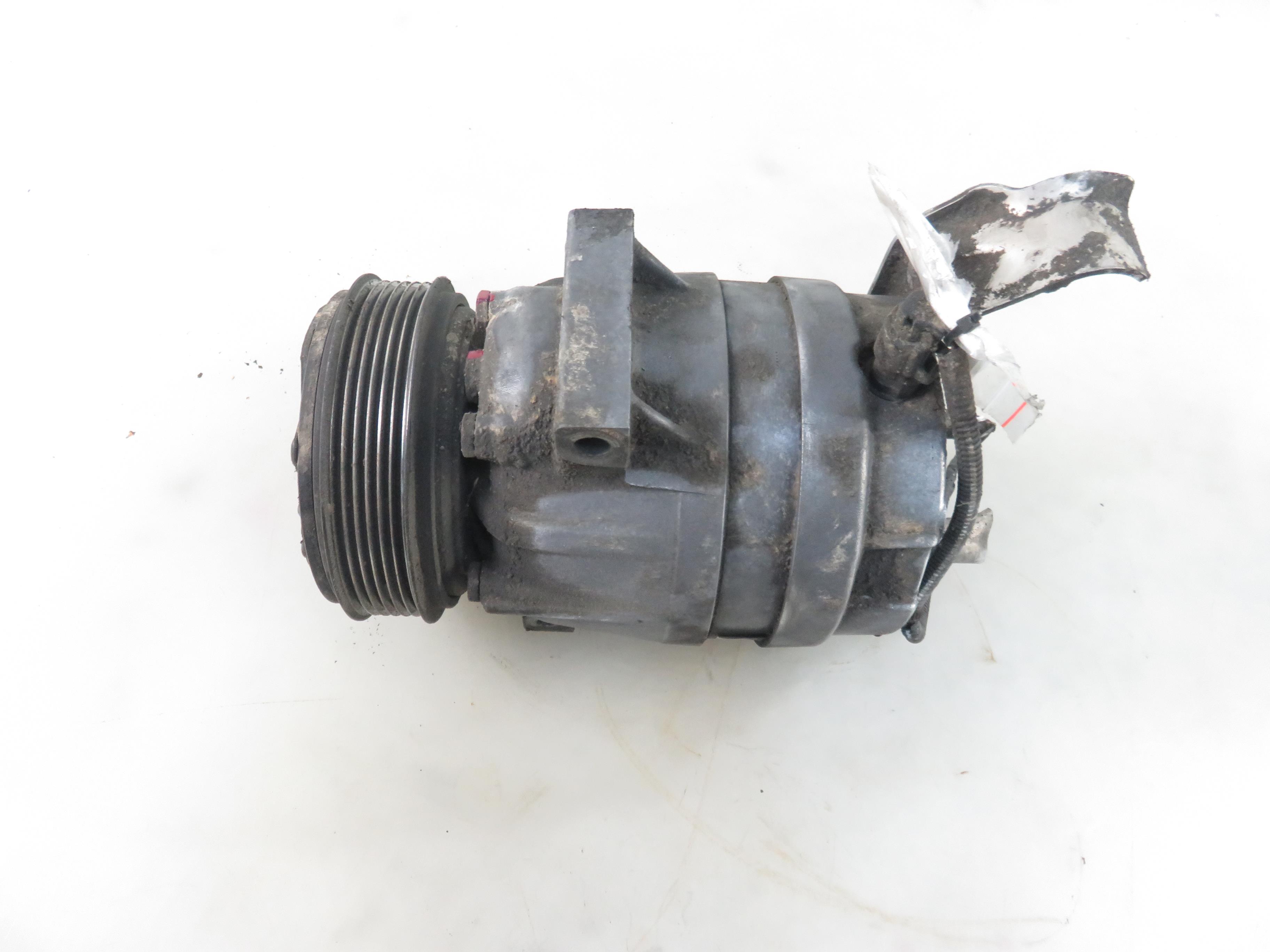 RENAULT Laguna 2 generation (2001-2007) Помпа кондиціонера 8200021822,1135320 27520089