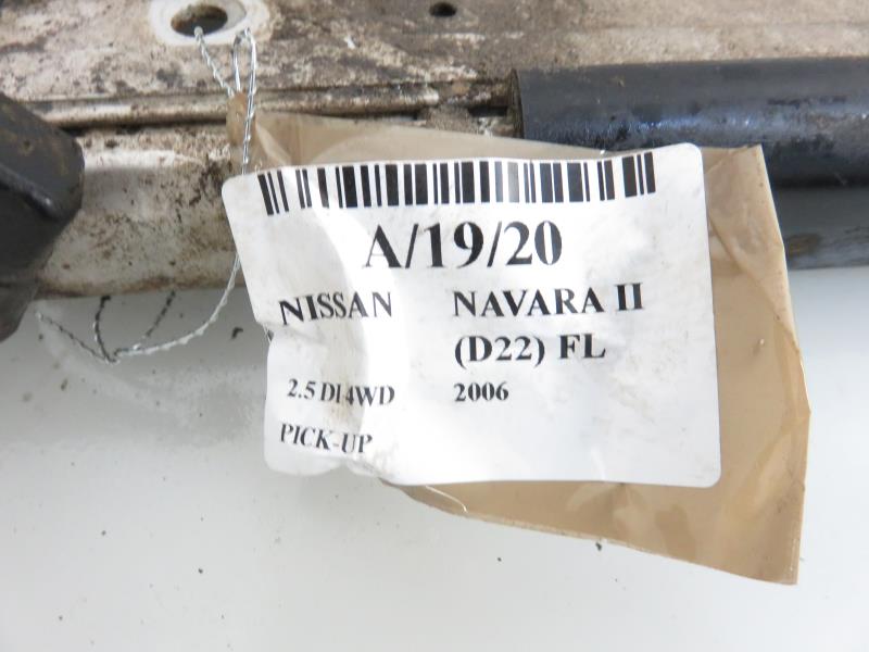 NISSAN Navara D22 (1997-2005) Left Side Sliding Door Step 20365424