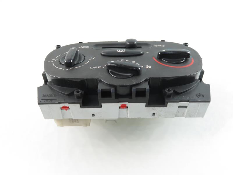 PEUGEOT 206 1 generation (1998-2009) Unitate de control al climei 99210 17787388