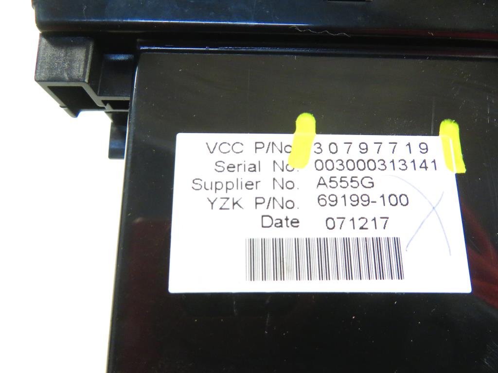 VOLVO S40 2 generation (2004-2012) Navigationsdisplay 30797719 17831390