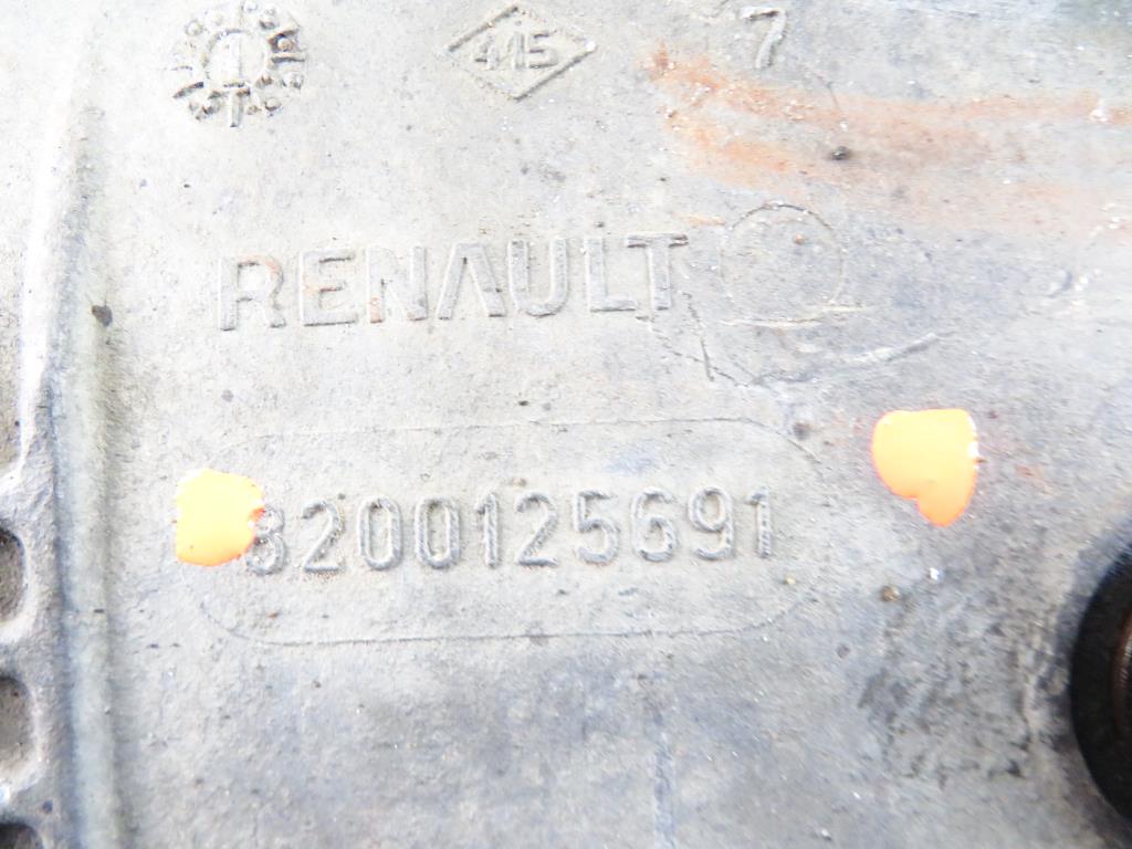 RENAULT Clio 2 generation (1998-2013) Crankcase 8200125691 17832079