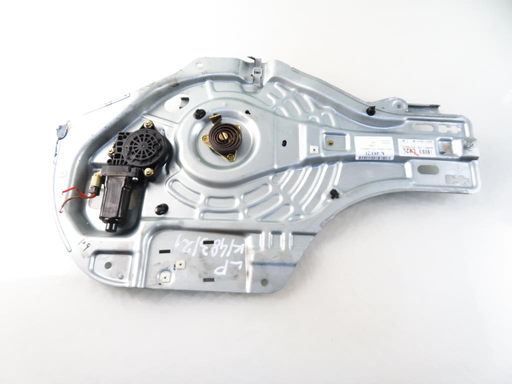 HYUNDAI Tucson 1 generation (2004-2010) Front Left Door Window Regulator 824702E010 17937327