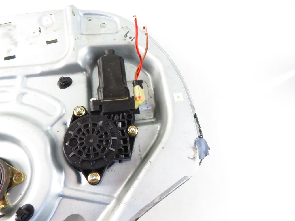 HYUNDAI Tucson 1 generation (2004-2010) Front Left Door Window Regulator 824702E010 17937327