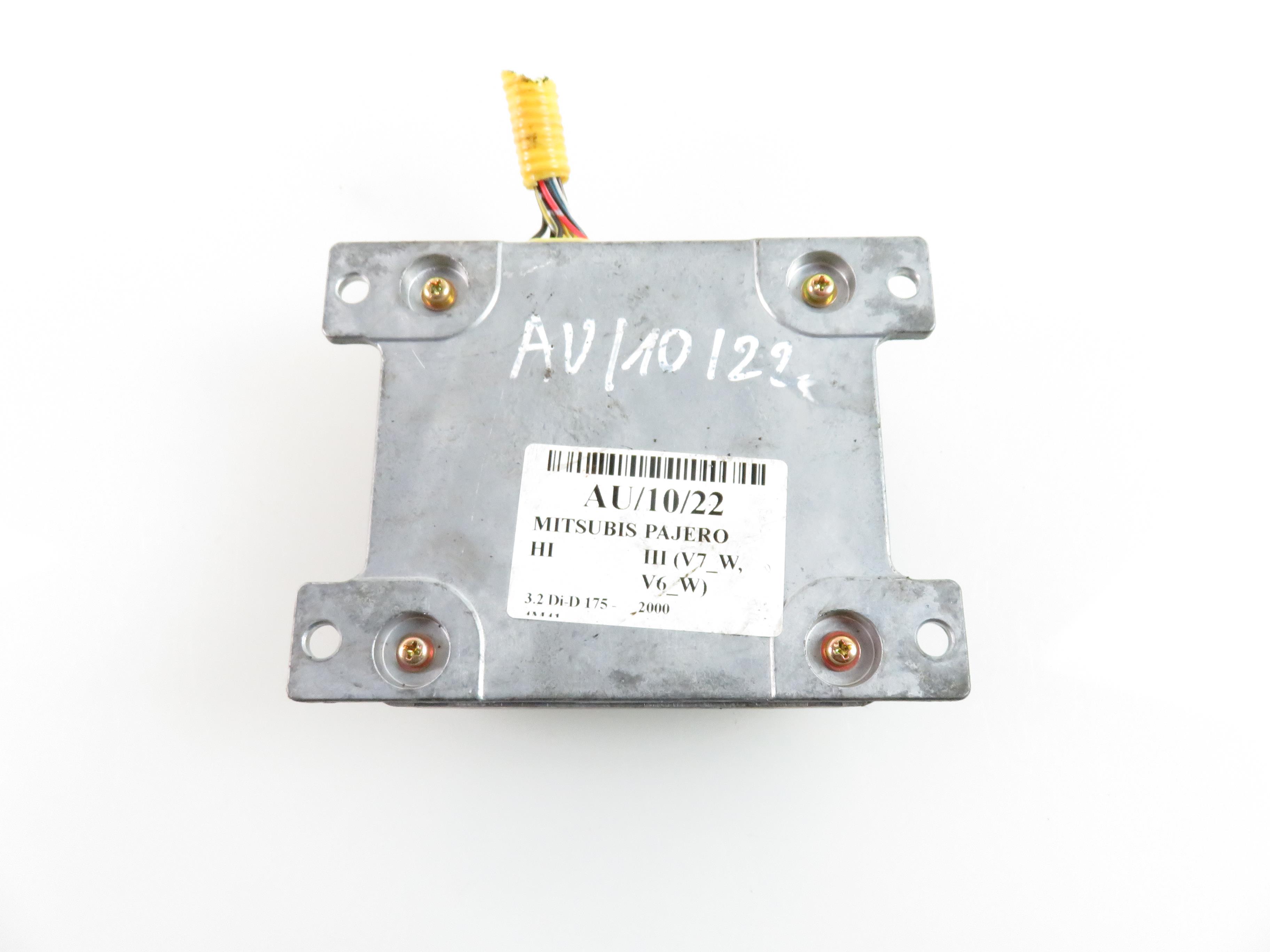 MITSUBISHI Pajero 3 generation (1999-2006) Блок SRS MR472773,1523003430 21232357