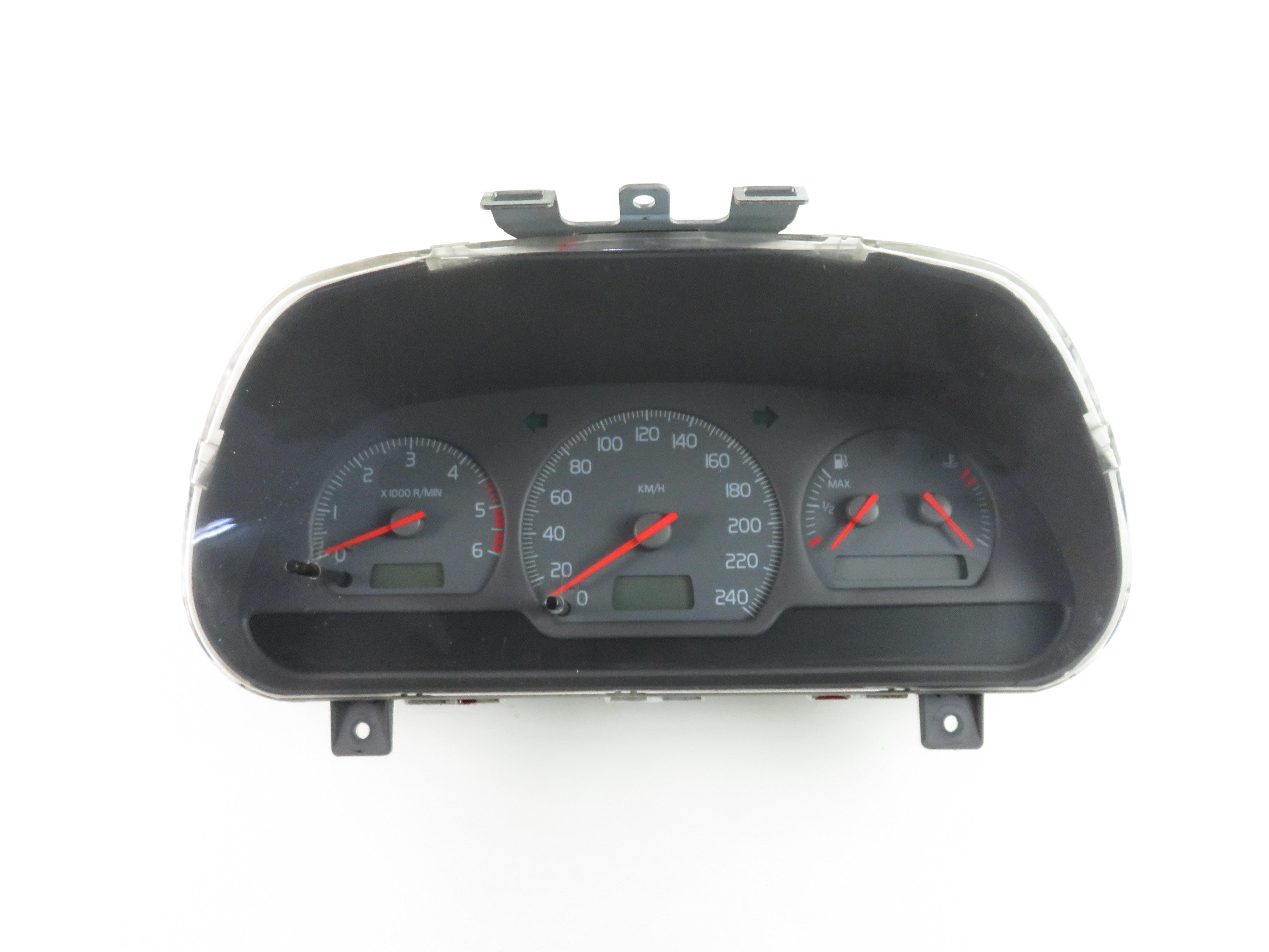 VOLVO V40 1 generation (1996-2004) Compteur de vitesse 30889704 22022569