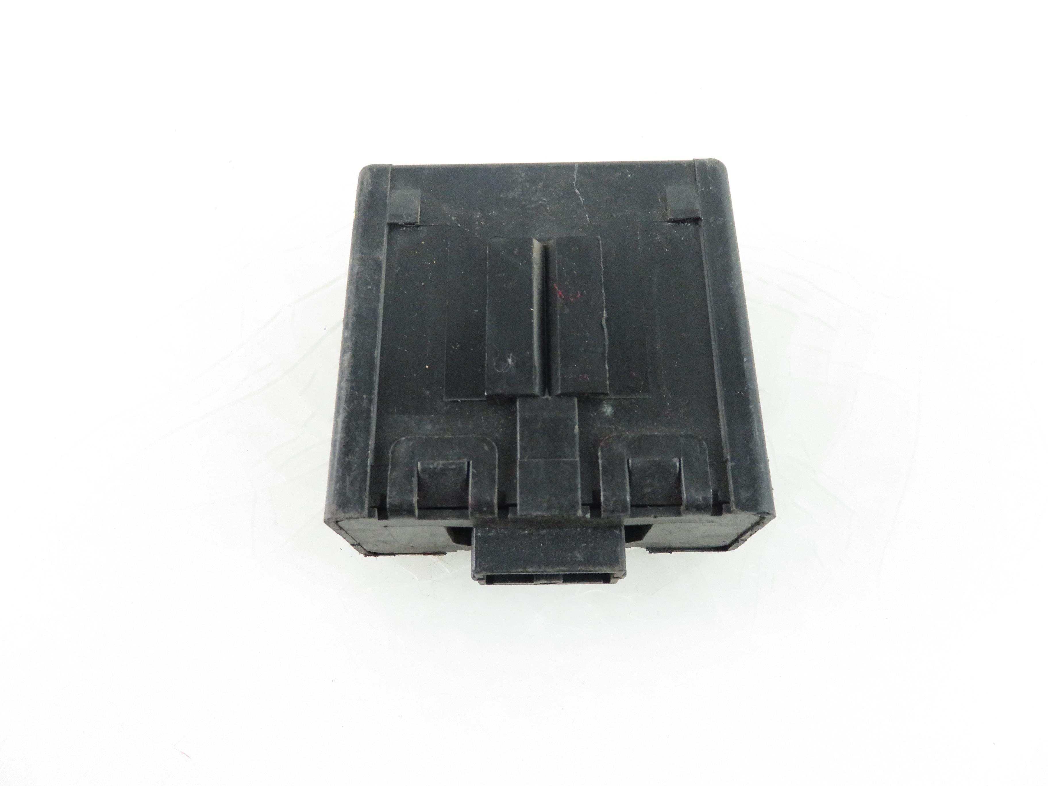 MITSUBISHI Pajero 2 generation (1991-1999) Vadības bloks MR305675 17822024