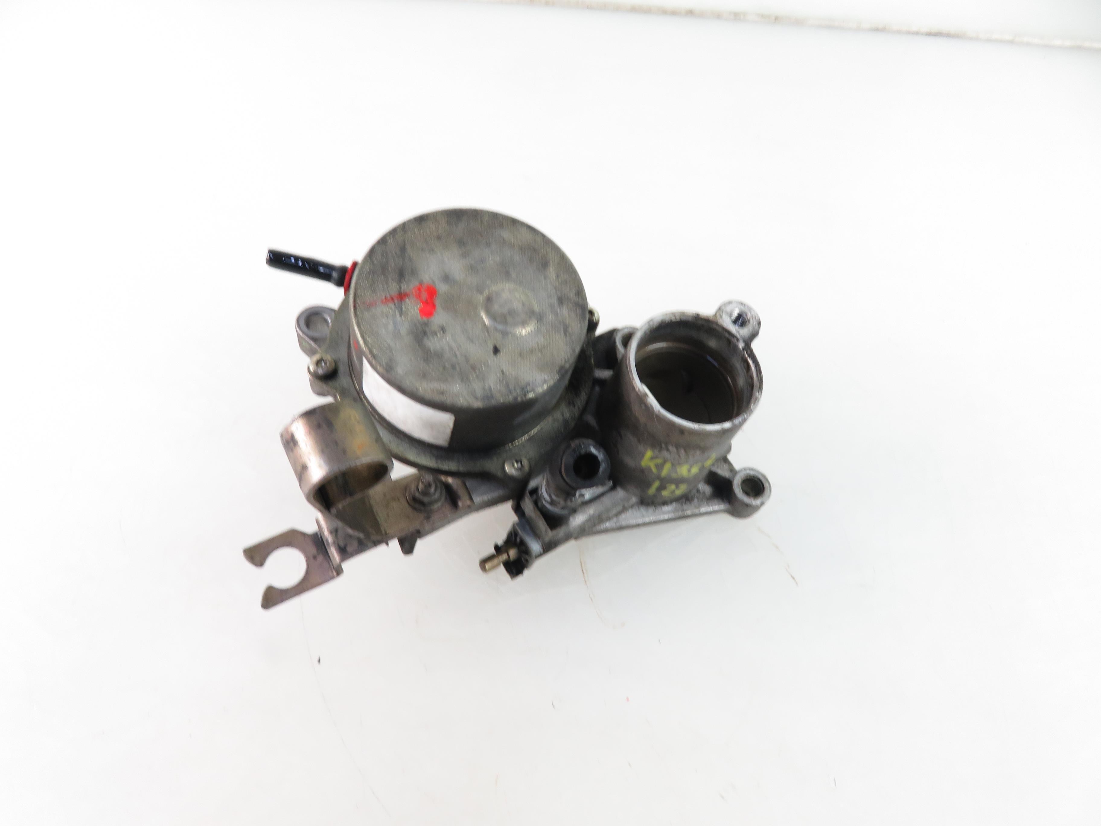 FORD Mondeo 3 generation (2000-2007) Vacuum Pump 17800730