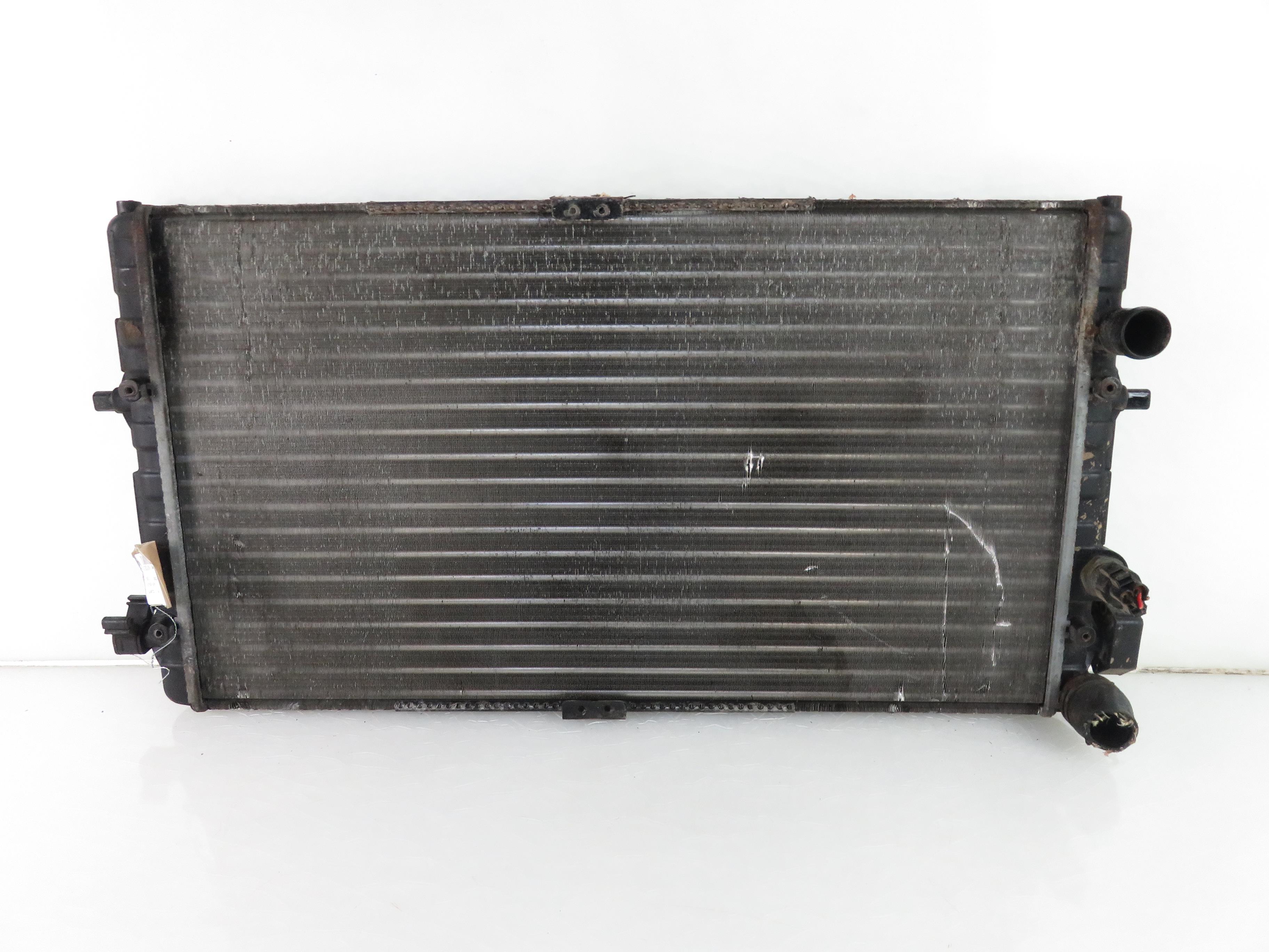 SEAT Ibiza 2 generation (1993-2002) Gaisa kondensācijas radiators 6K0121253AG 17909844