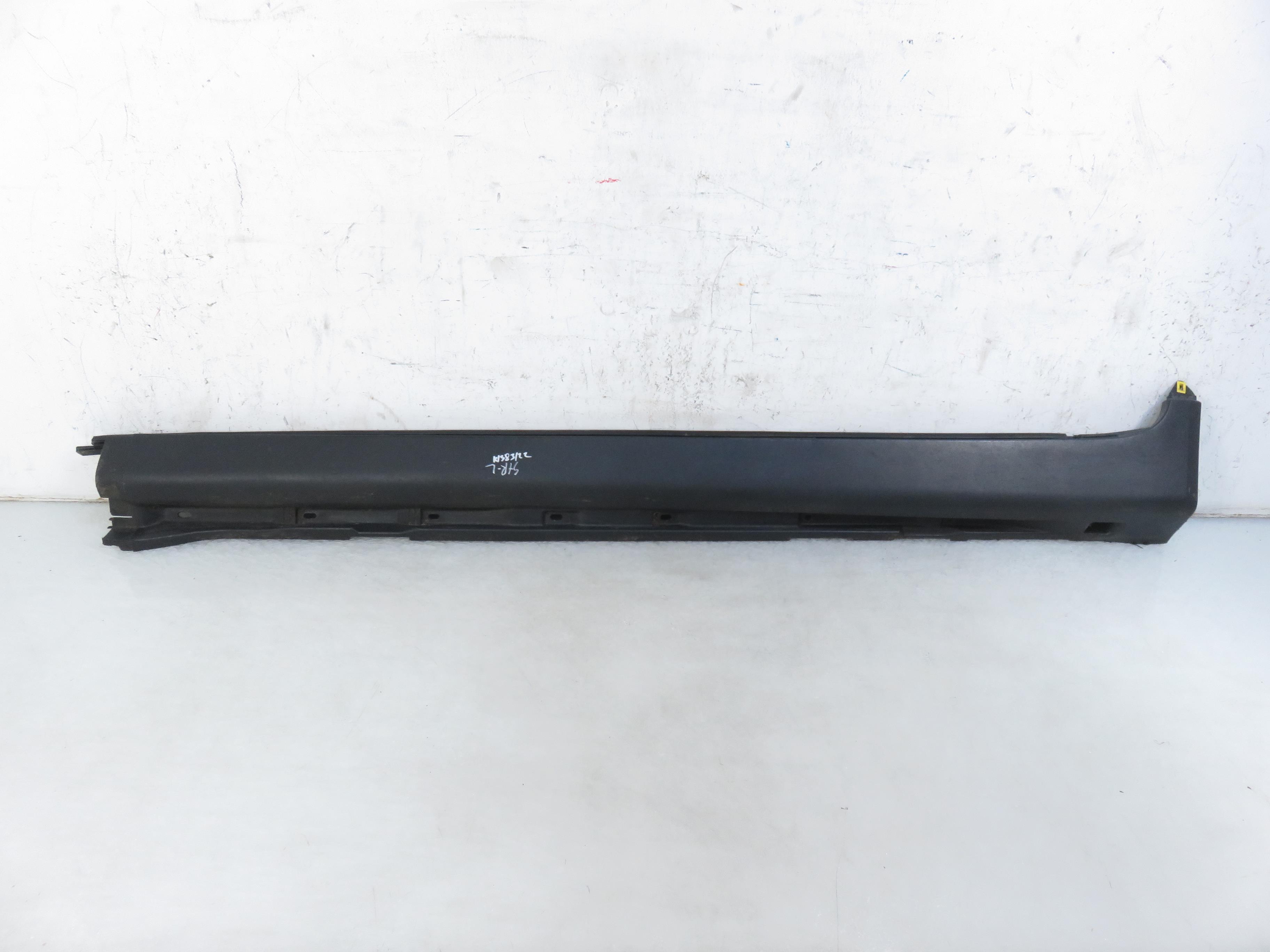 VOLVO XC90 1 generation (2002-2014) Capac prag lateral din plastic stângă 30653722 17798974