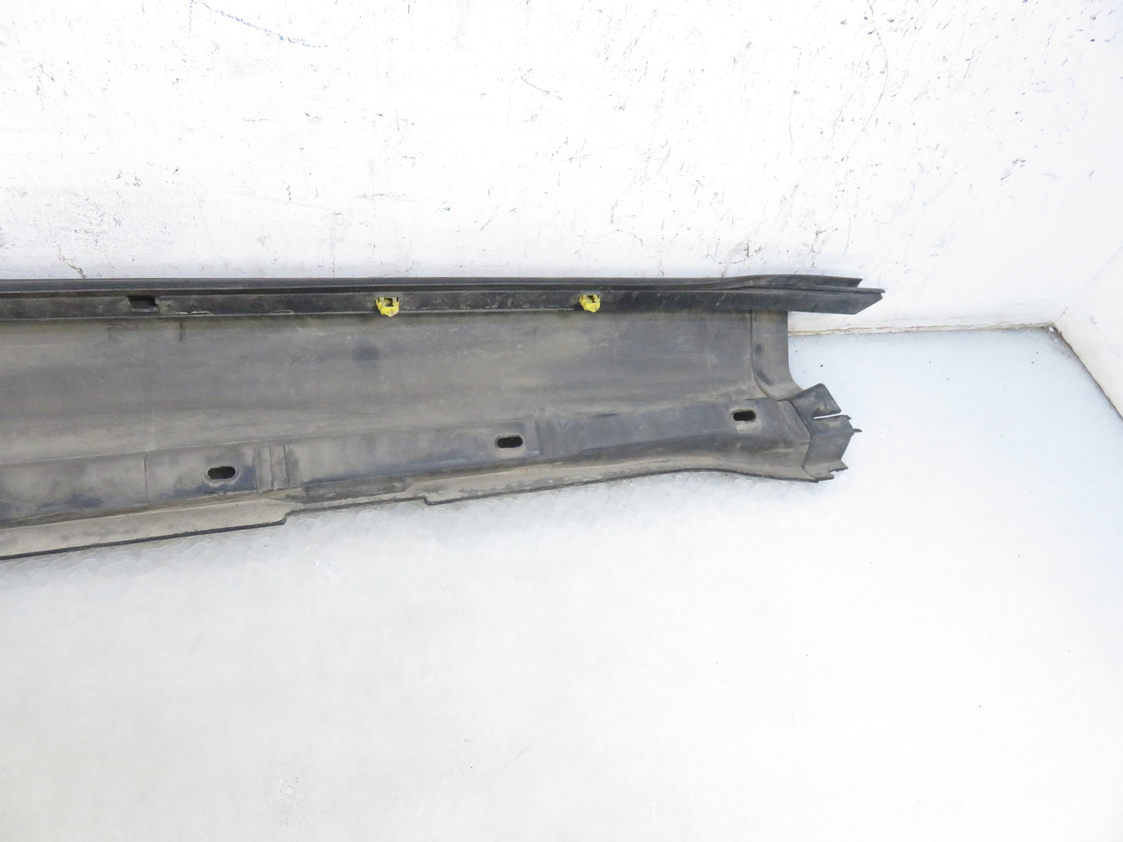 VOLVO XC90 1 generation (2002-2014) Capac prag lateral din plastic stângă 30653722 17798974