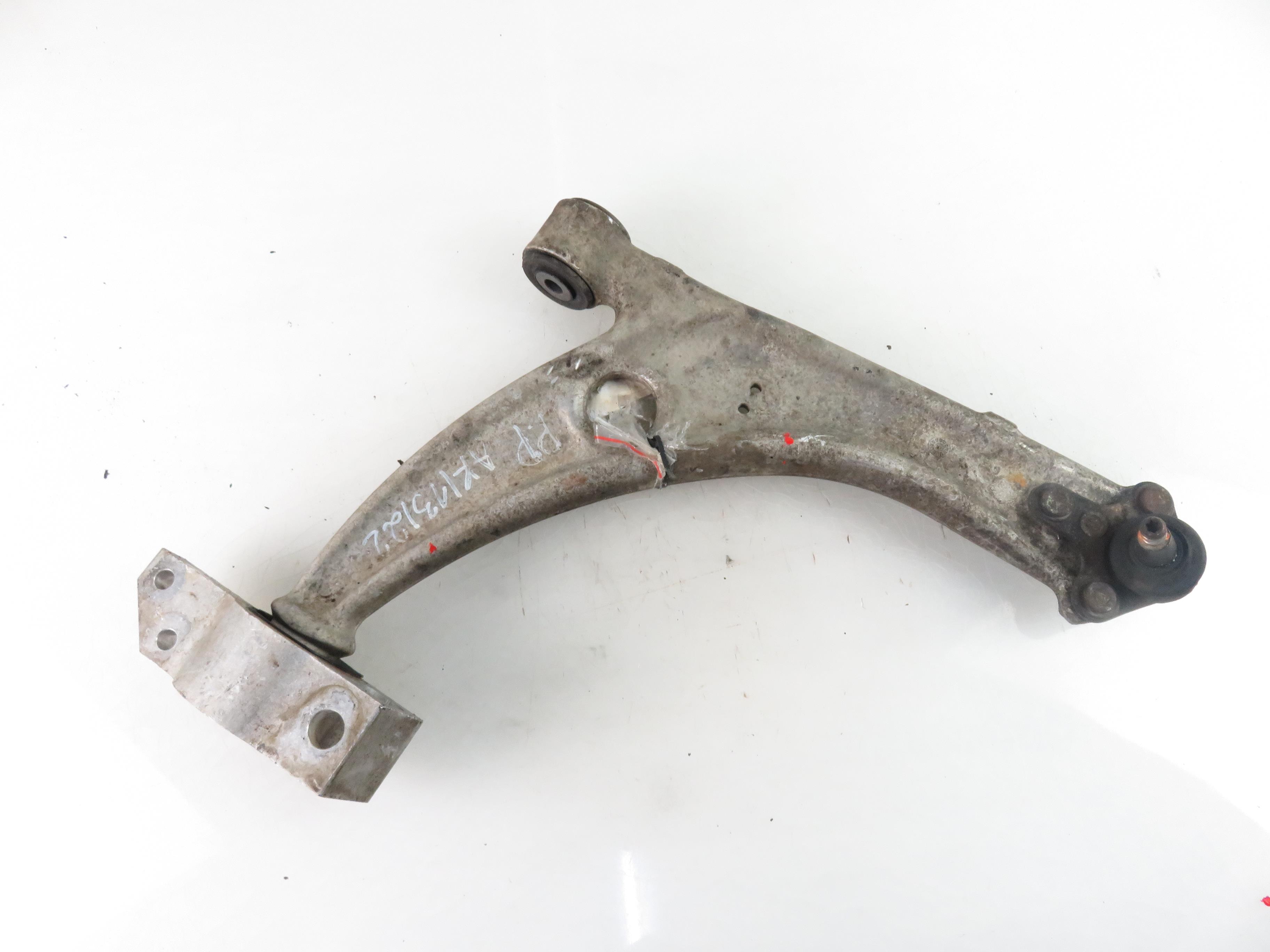 VOLKSWAGEN Passat Variant 1 generation (2010-2024) Front Right Arm 21931591