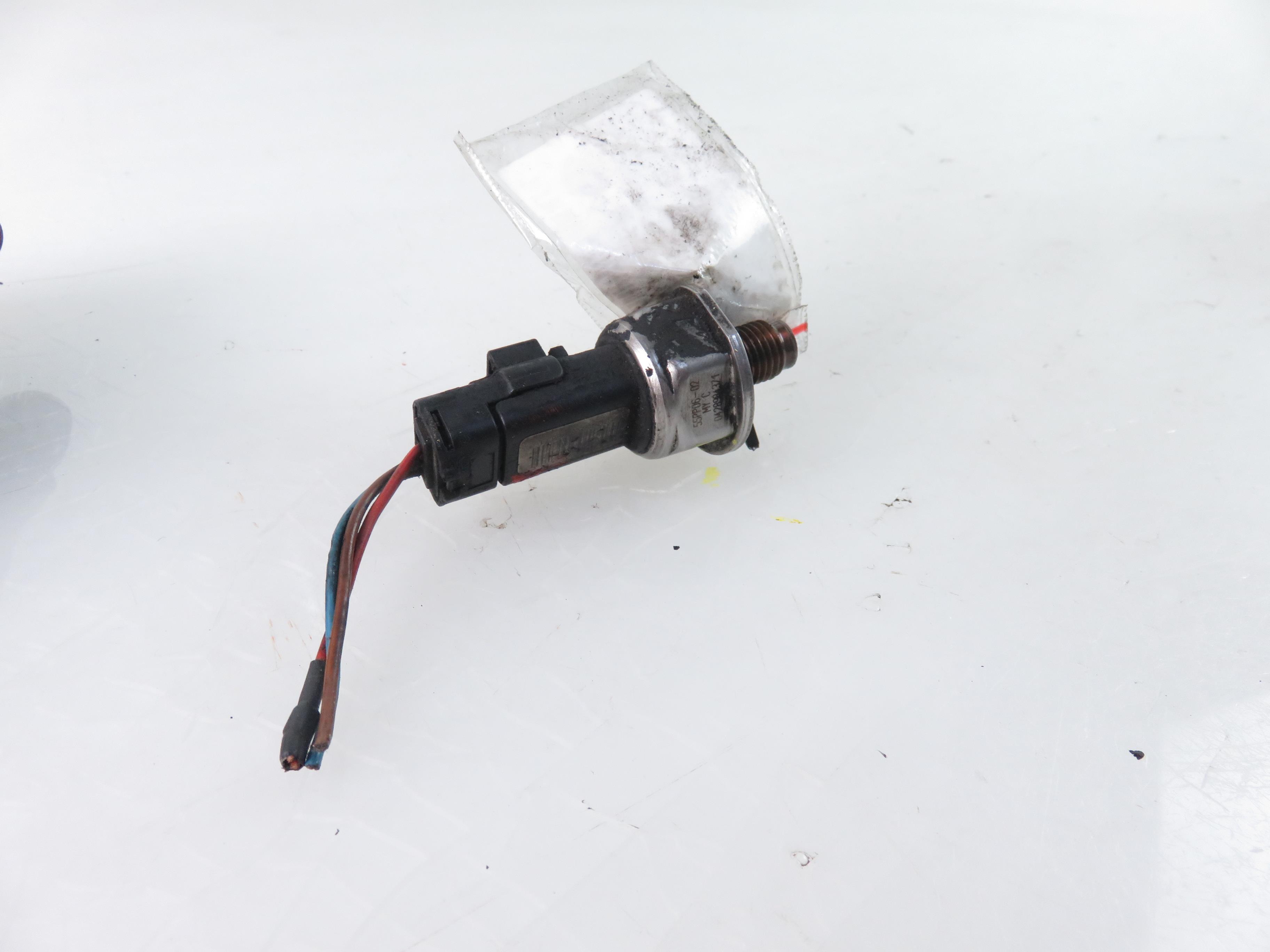 FORD C-Max 1 generation (2003-2010) Fuel pressure sensor 9653981180 17801471