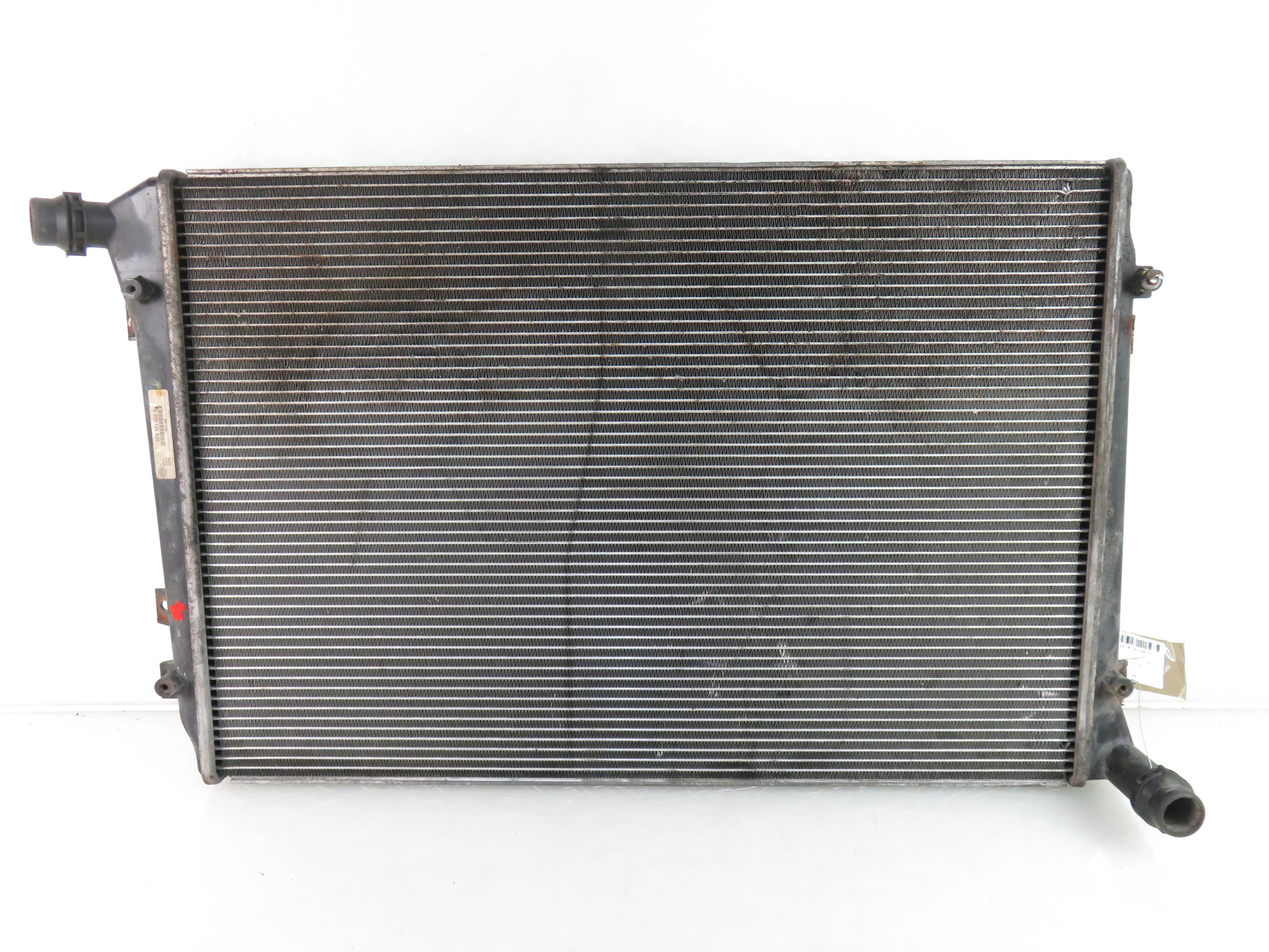VOLKSWAGEN Passat Variant 1 generation (2010-2024) Охлаждающий радиатор 3C0121253R 21930279