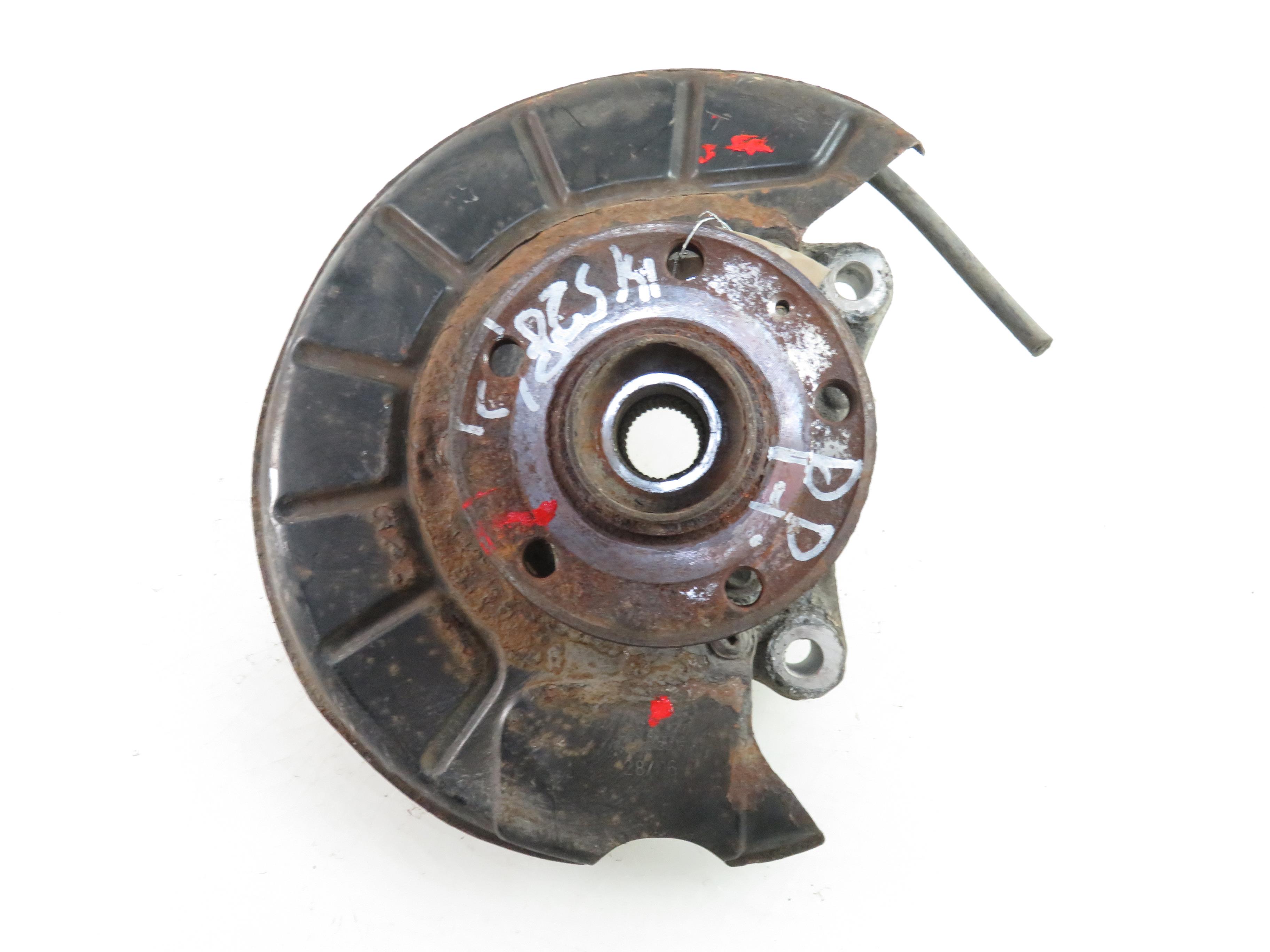 VOLKSWAGEN Passat Variant 1 generation (2010-2024) Front Right Wheel Hub 21930697