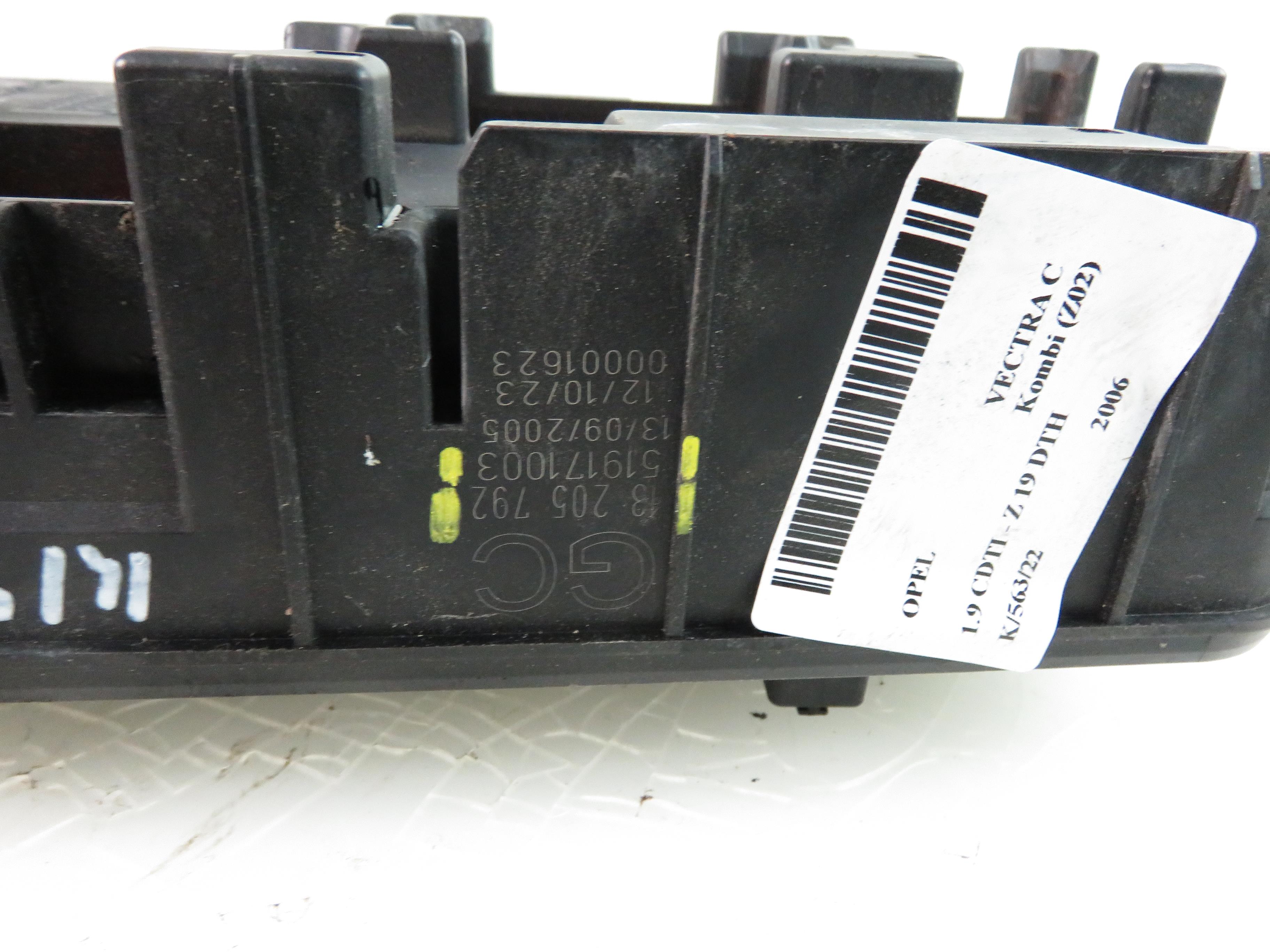 OPEL Vectra Comfort Control Unit 13205792, 519171003 17799067