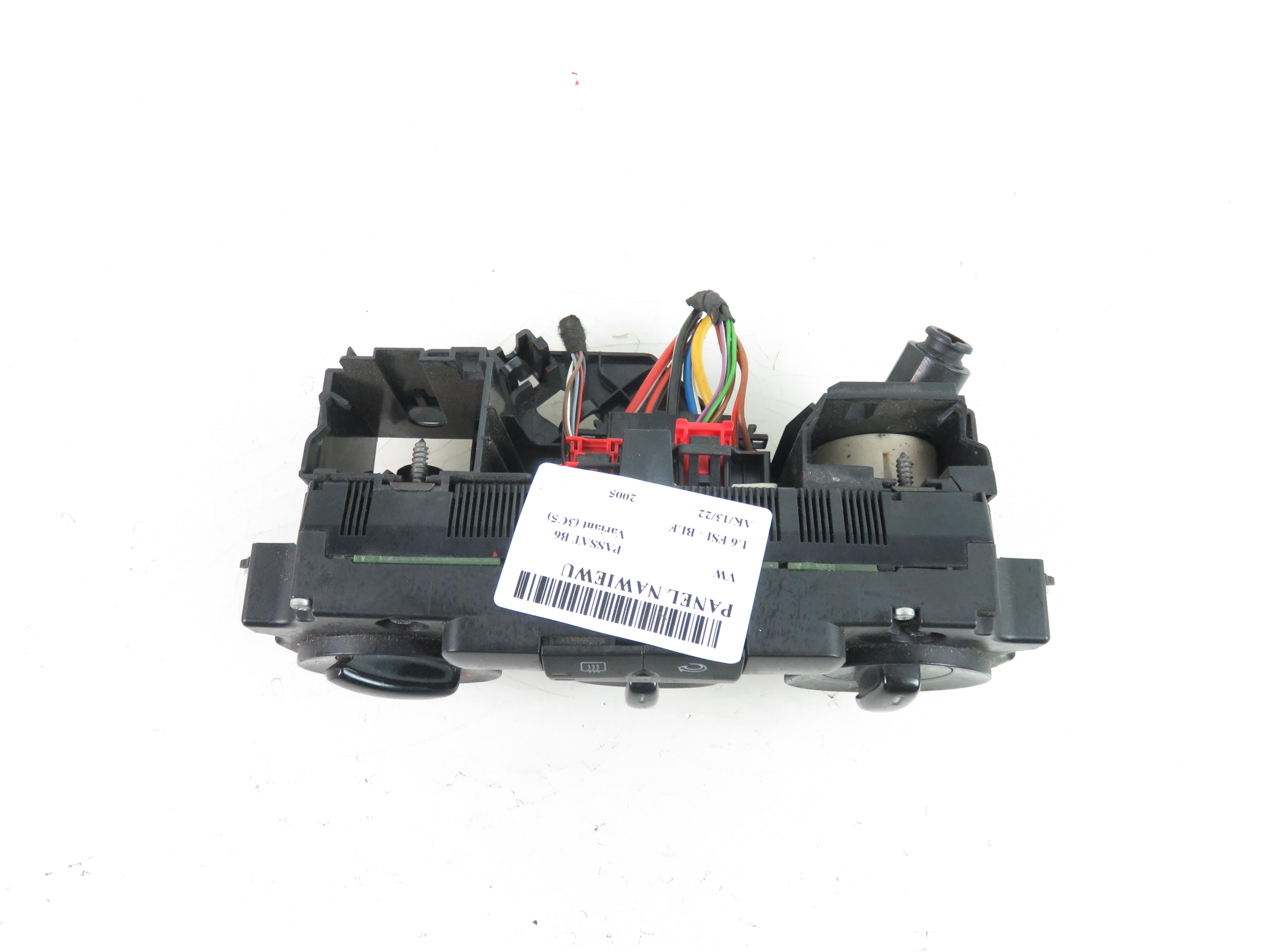 VOLKSWAGEN Passat Variant 1 generation (2010-2024) Climate  Control Unit 3C2820045A 21931083