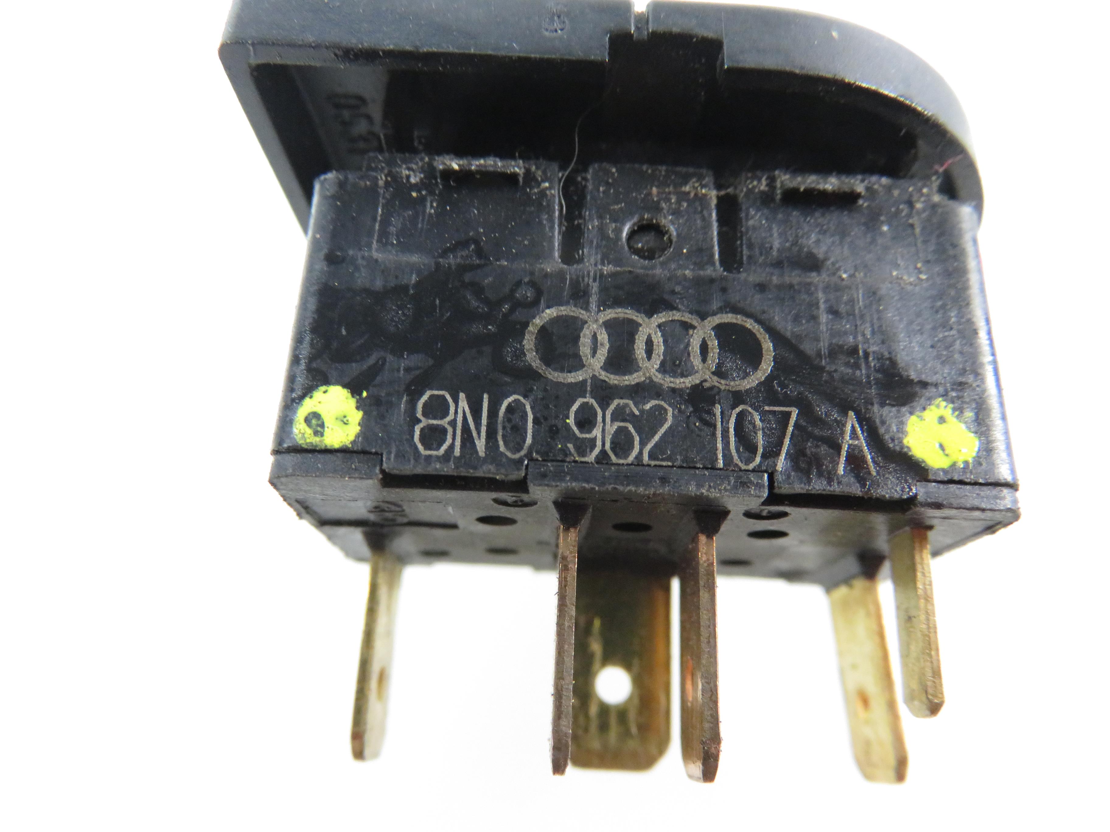 AUDI TT 8N (1998-2006) Central locking switch 8N0962107A 21837322