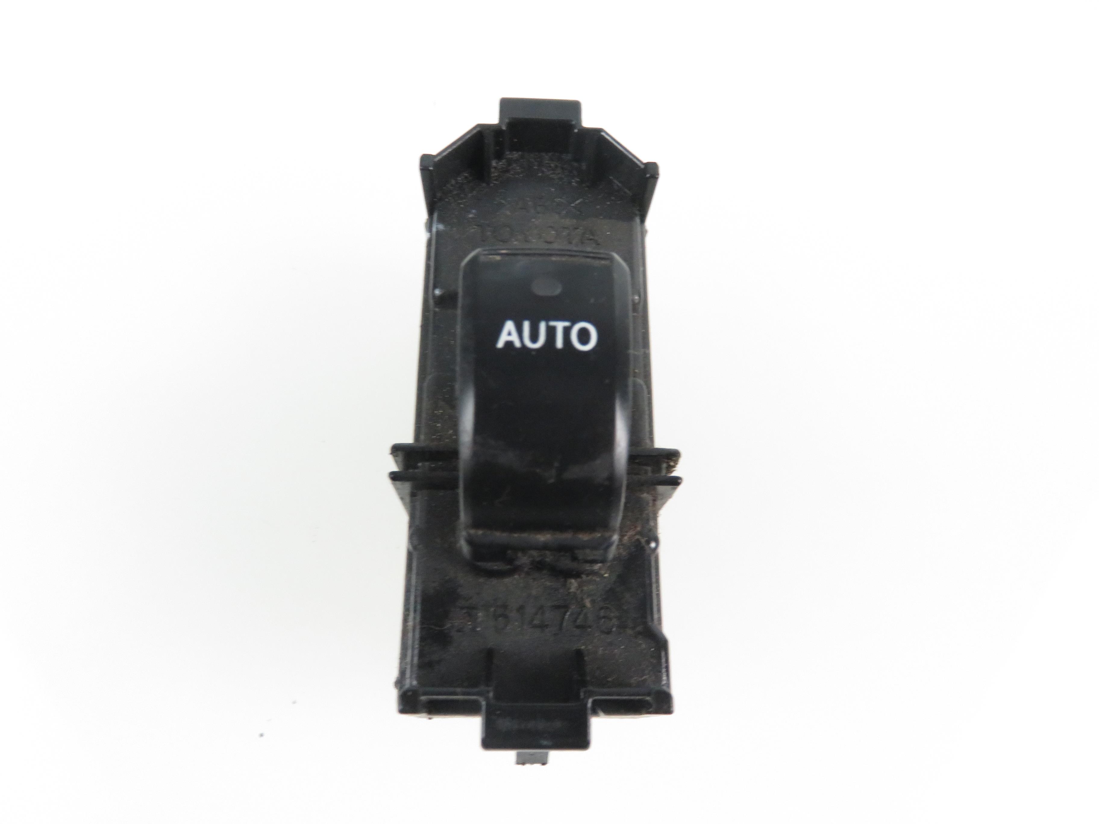 LEXUS RX 2 generation (2003-2009) Front Right Door Window Switch 8403048070 17913903