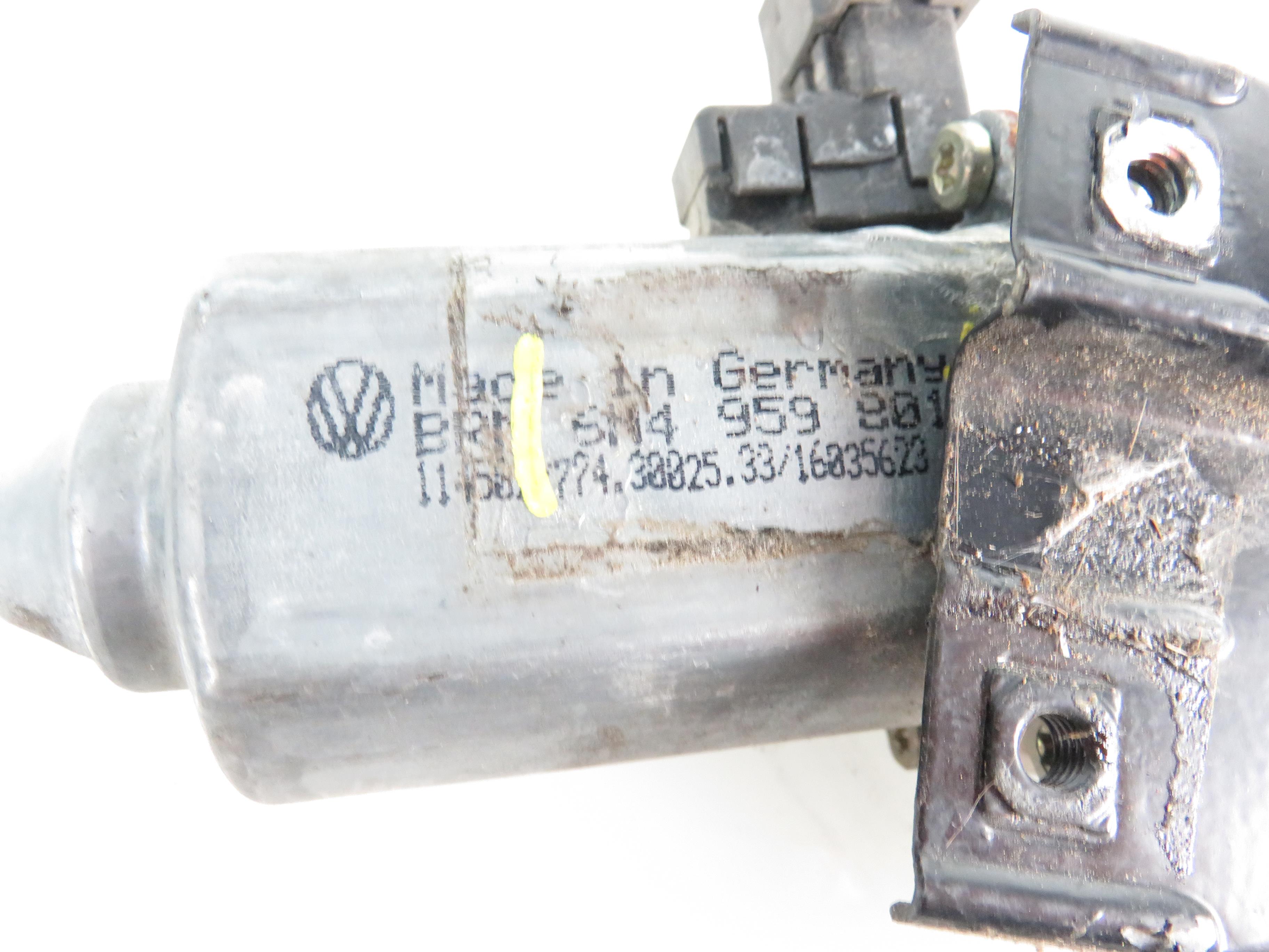 VOLKSWAGEN Polo 3 generation (1994-2002) Стеклоподъемник передней правой двери 6N4959801 21930602