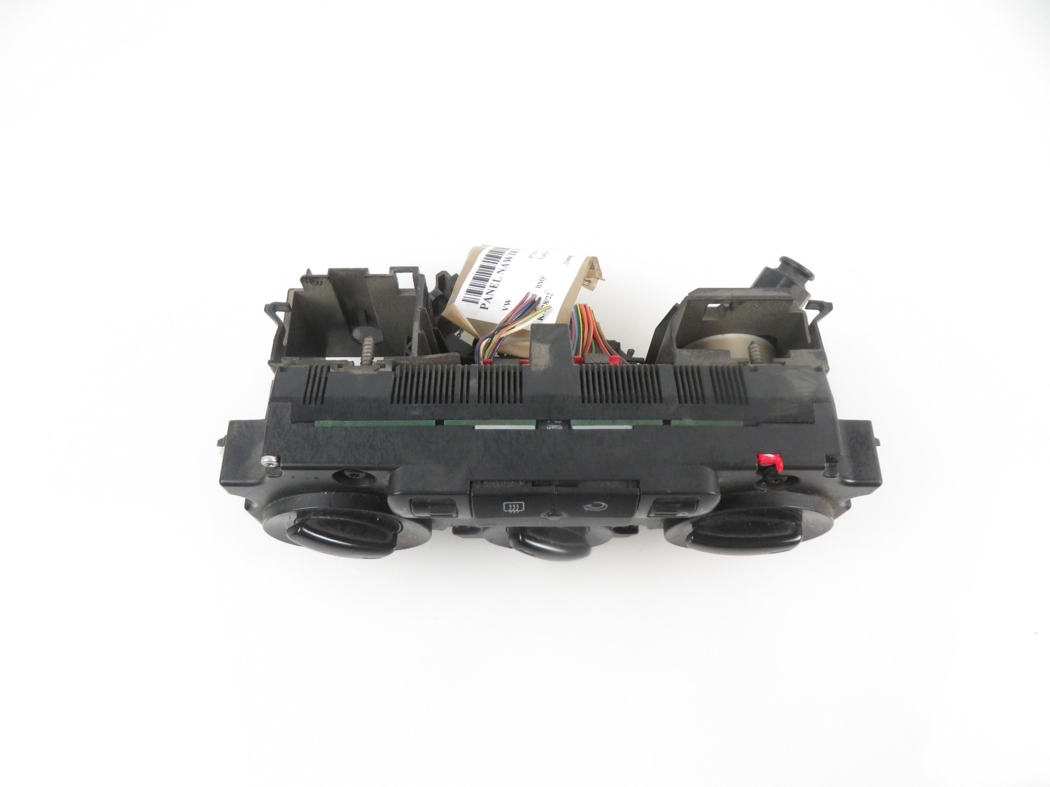 VOLKSWAGEN Passat Variant 1 generation (2010-2024) Climate  Control Unit 3C2820045A 21931208