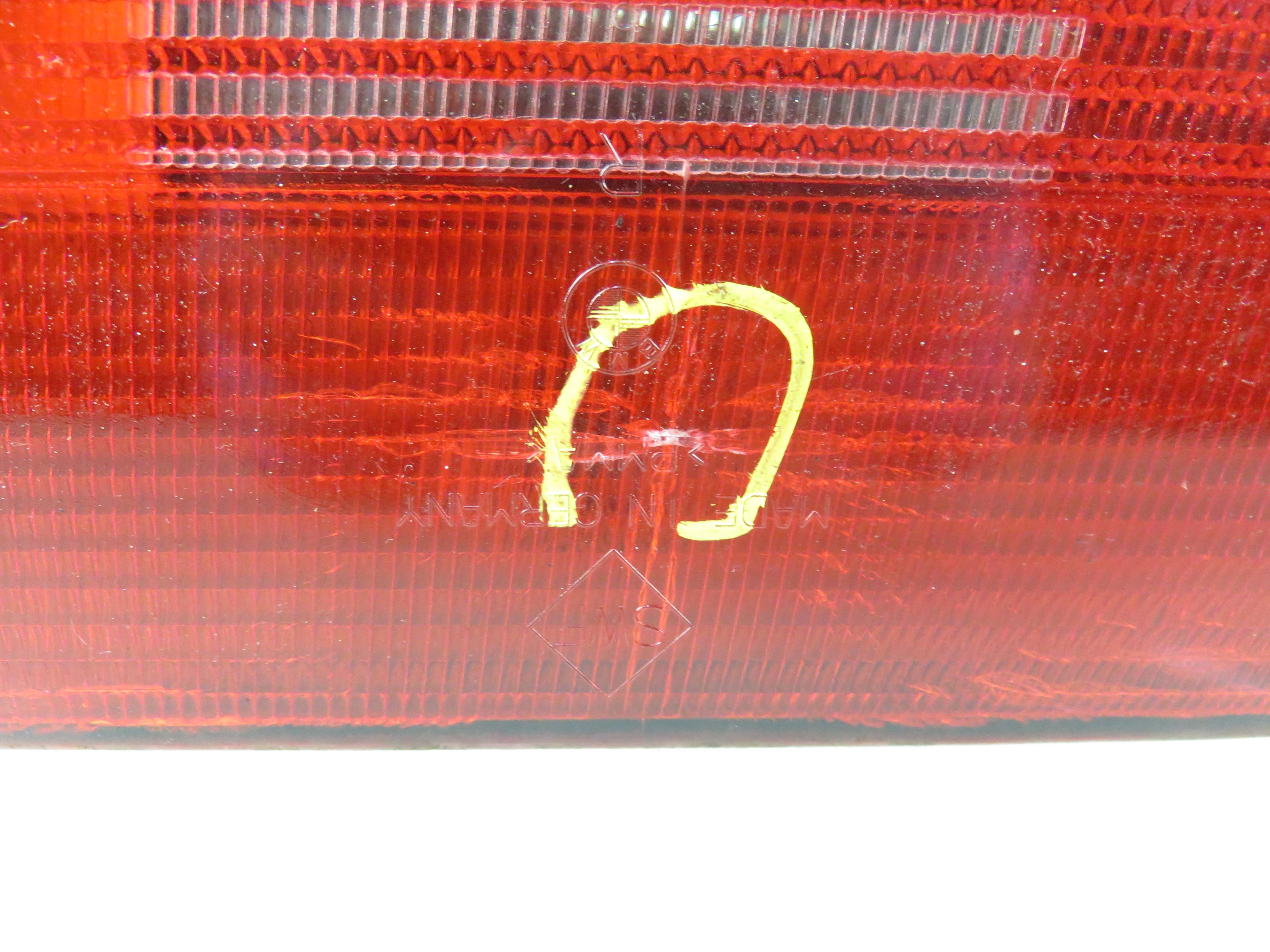 BMW 5 Series E39 (1995-2004) Rear Right Taillight Lamp 8361674 21858029
