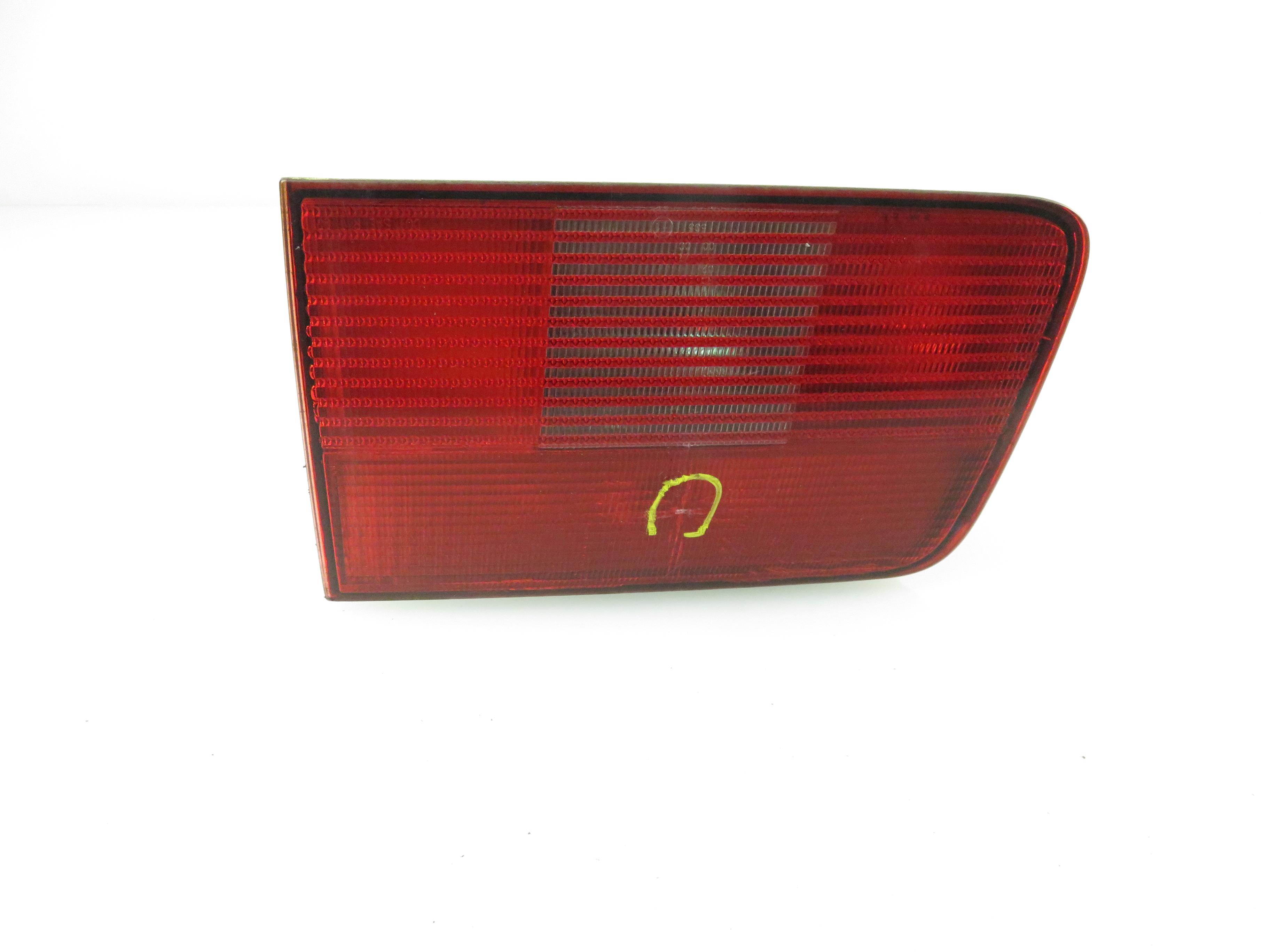 BMW 5 Series E39 (1995-2004) Rear Right Taillight Lamp 8361674 21858029