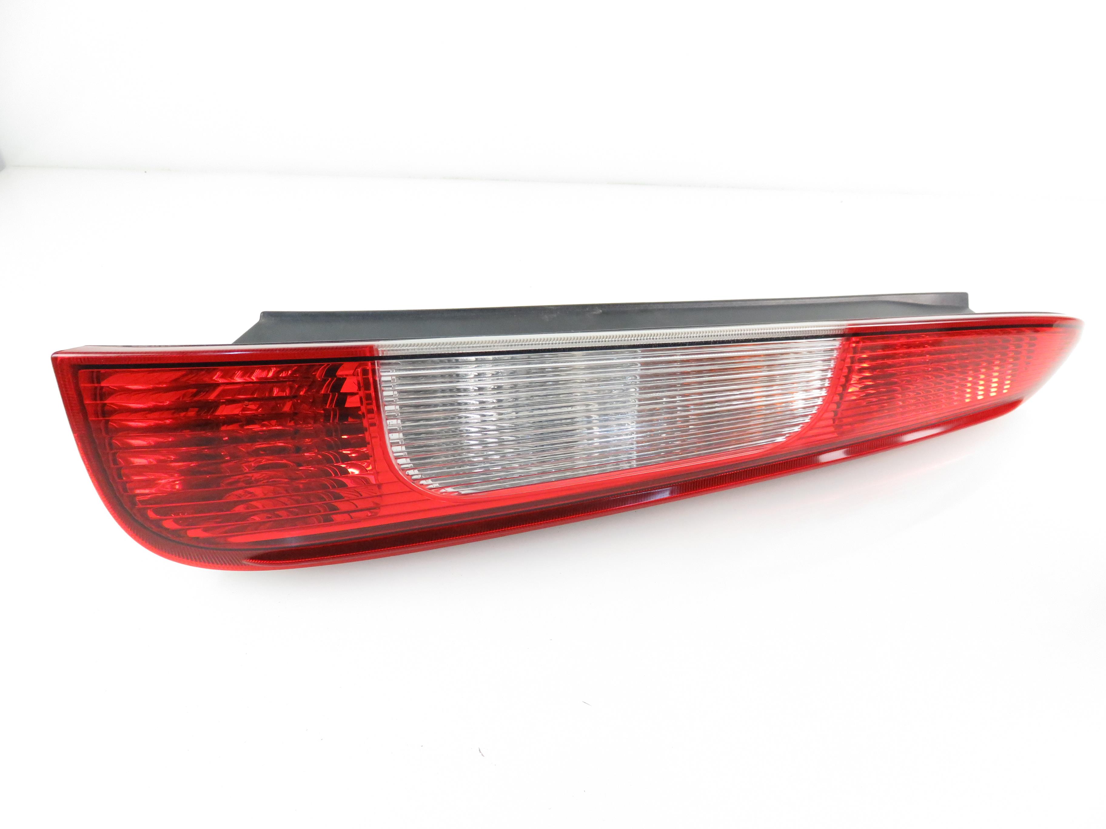 FORD C-Max 1 generation (2003-2010) Rear Right Taillight Lamp 3M5113A602AA 17914360