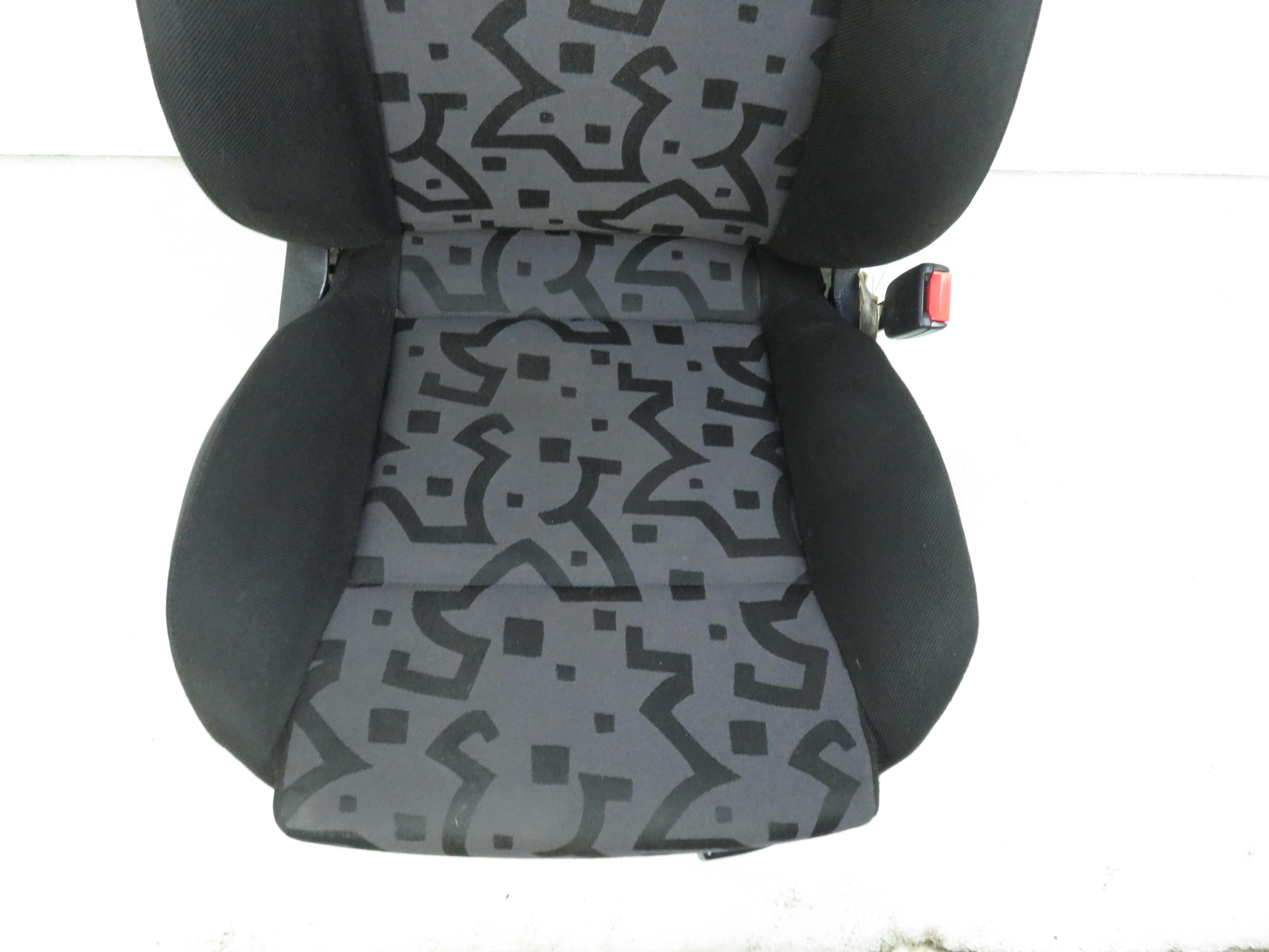 VOLKSWAGEN Golf 4 generation (1997-2006) Front Right Seat 21930670