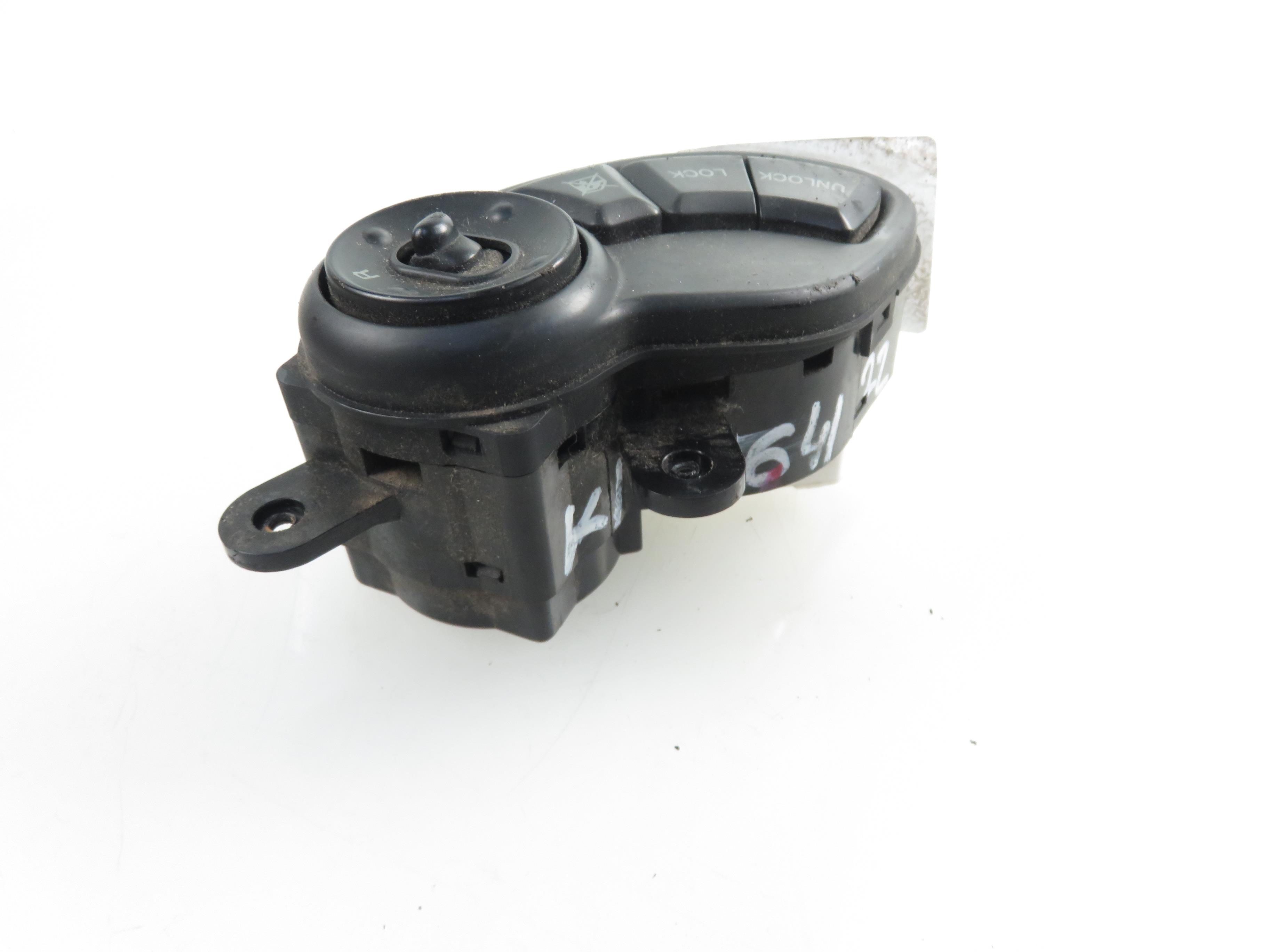 HYUNDAI Santa Fe SM (2000-2013) Mirror adjustment switch 9353026000, 9353026020, 9353026030 17785454