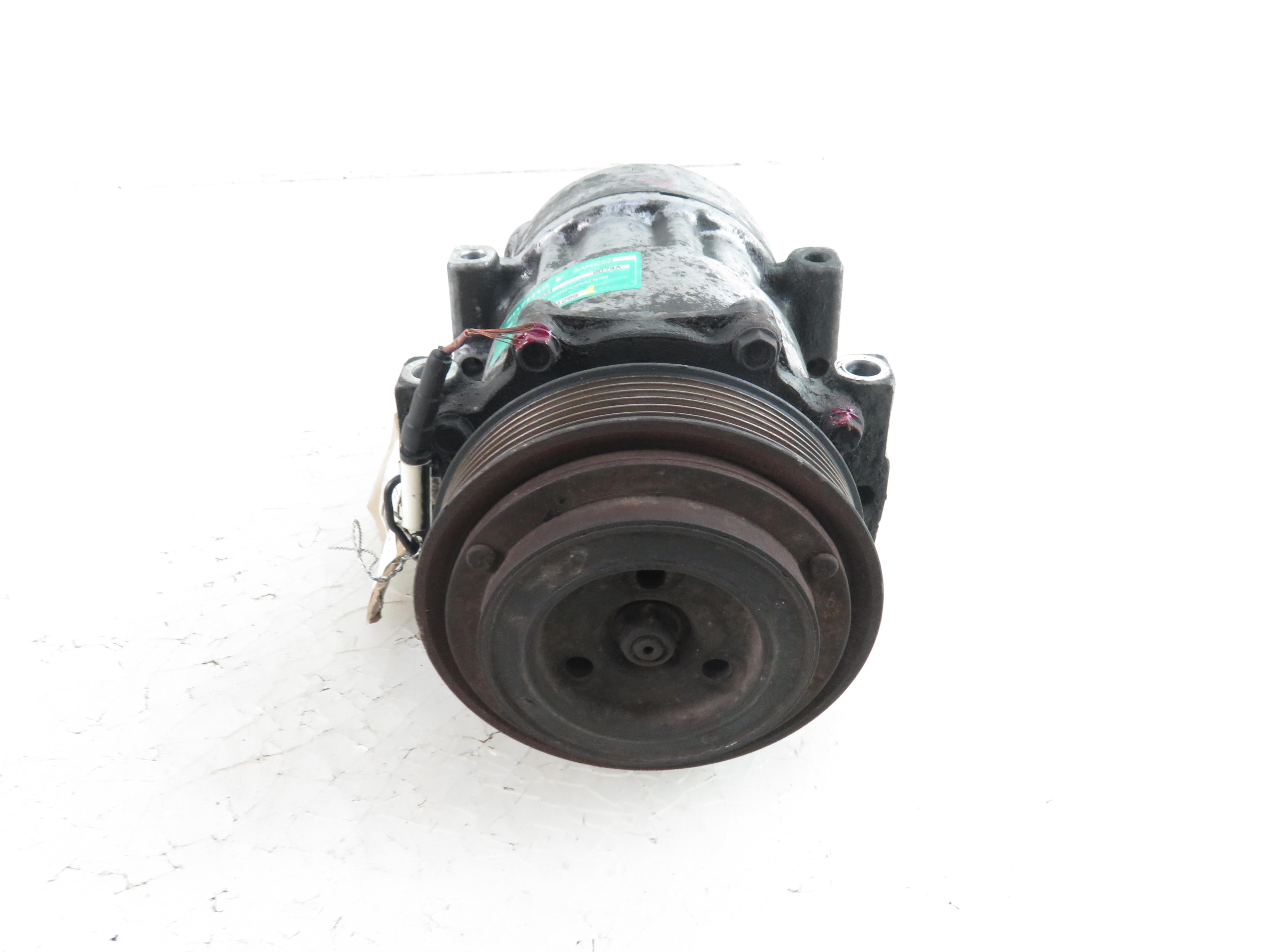 RENAULT Laguna 1 generation (1993-2001) Air Condition Pump 7700111289 17911089