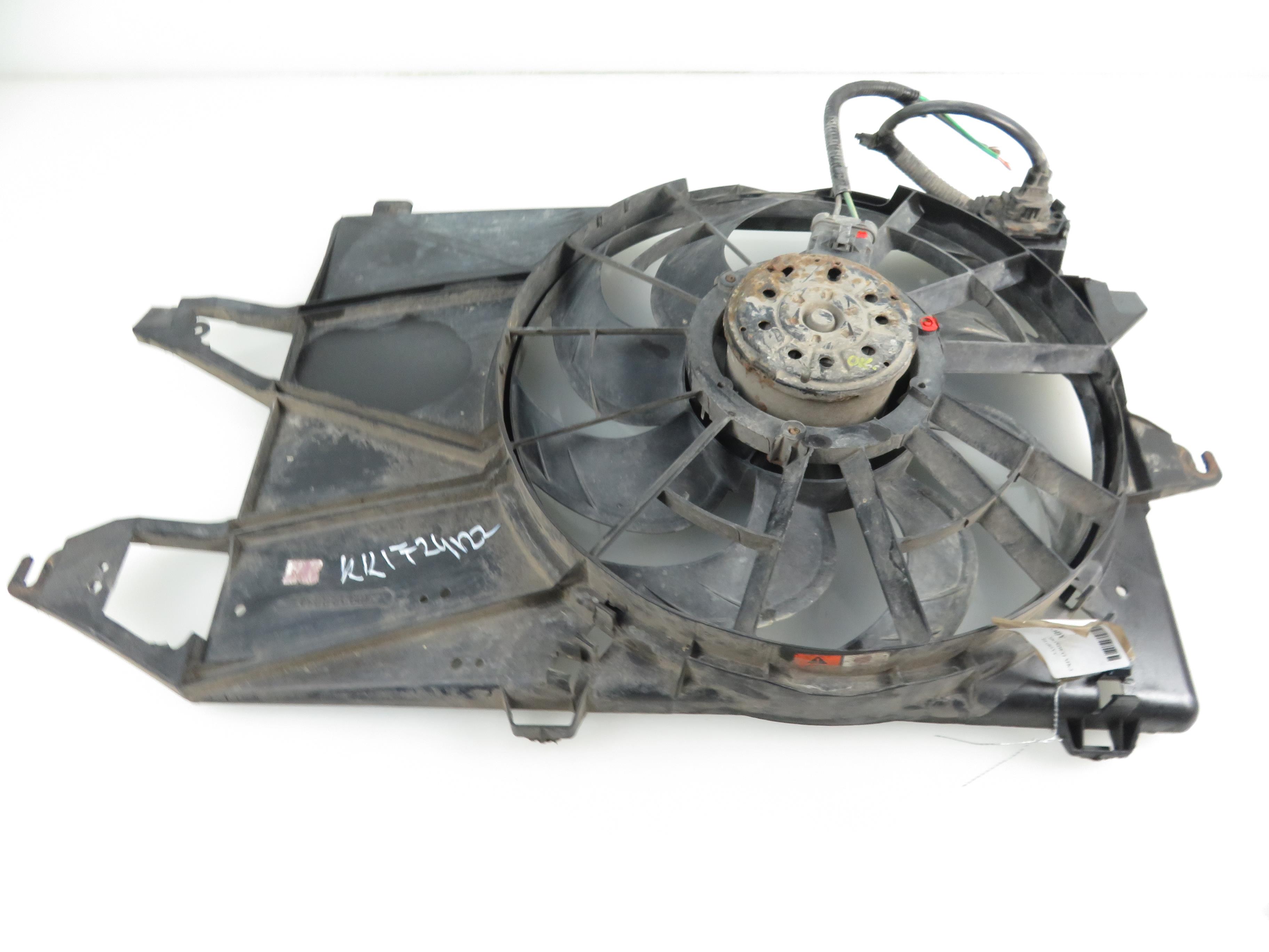 FORD Mondeo 3 generation (2000-2007) Ventilateur de l'unité de commande du moteur 95BB8146A 17801501