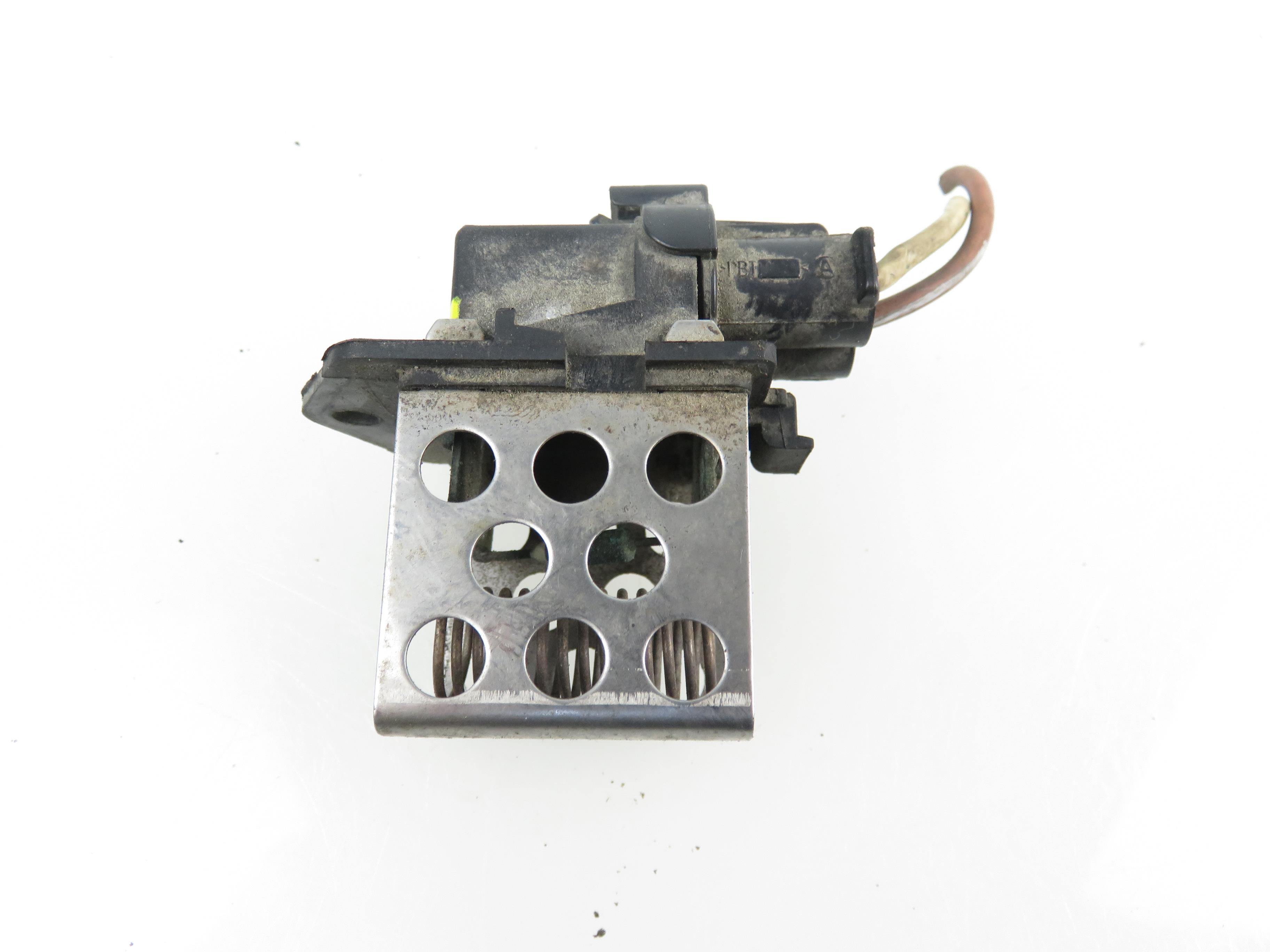 RENAULT Scenic 1 generation (1996-2003) Coolant fan relay 820004508 17799934