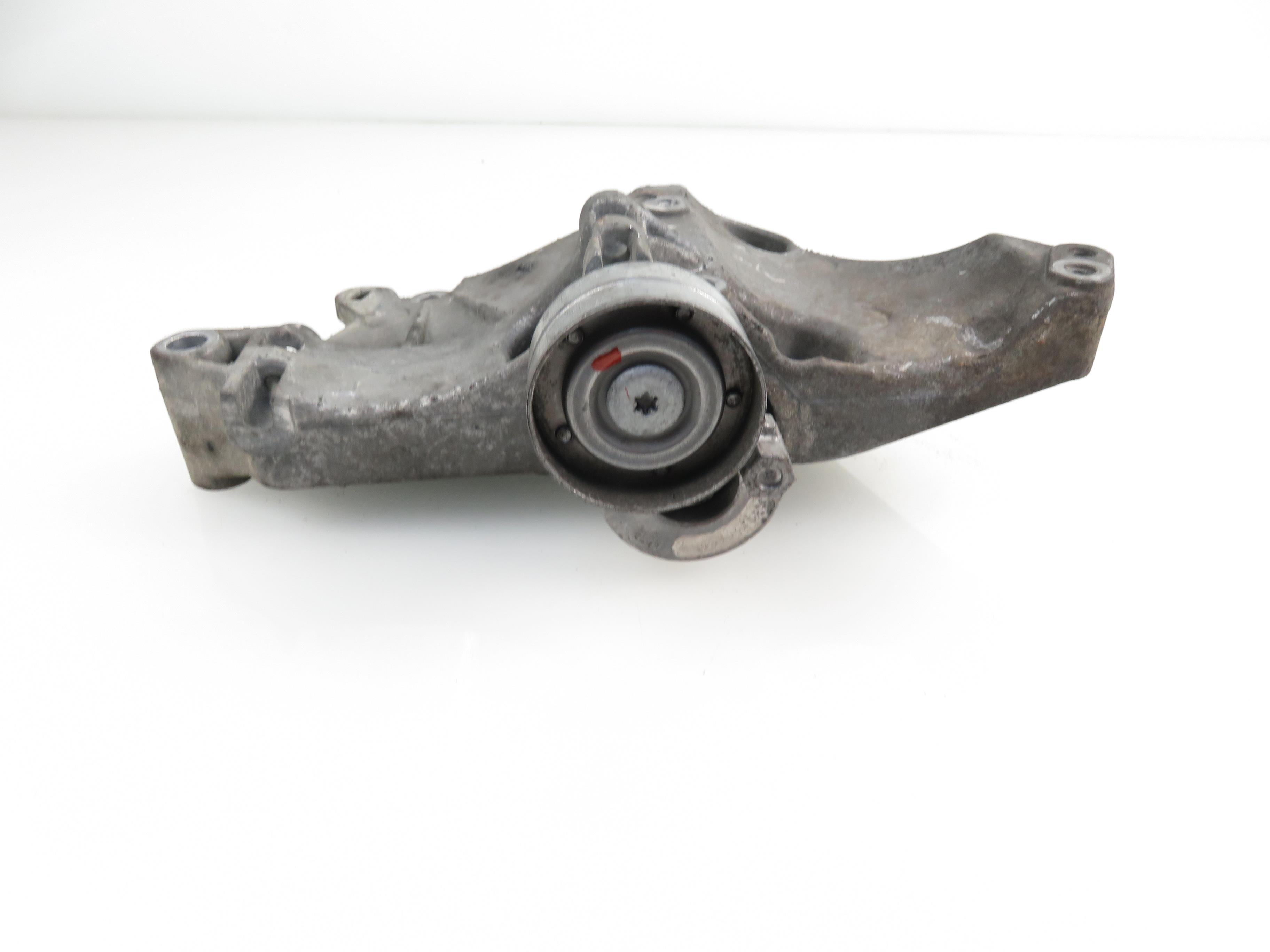 RENAULT Megane 2 generation (2002-2012) Alternator bracket 8200100148 17785528