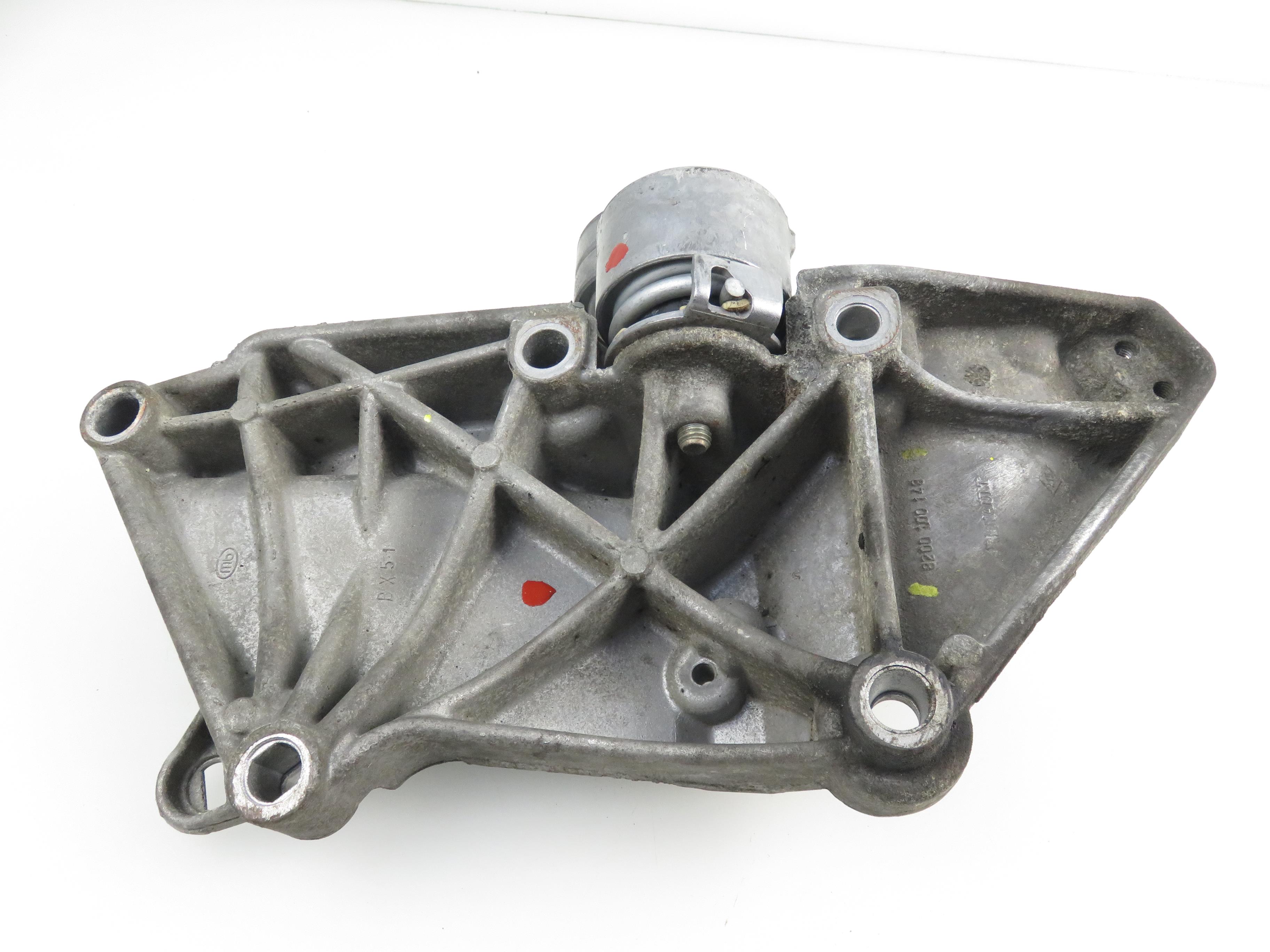 RENAULT Megane 2 generation (2002-2012) Кронштейн генератора 8200100148 17785528