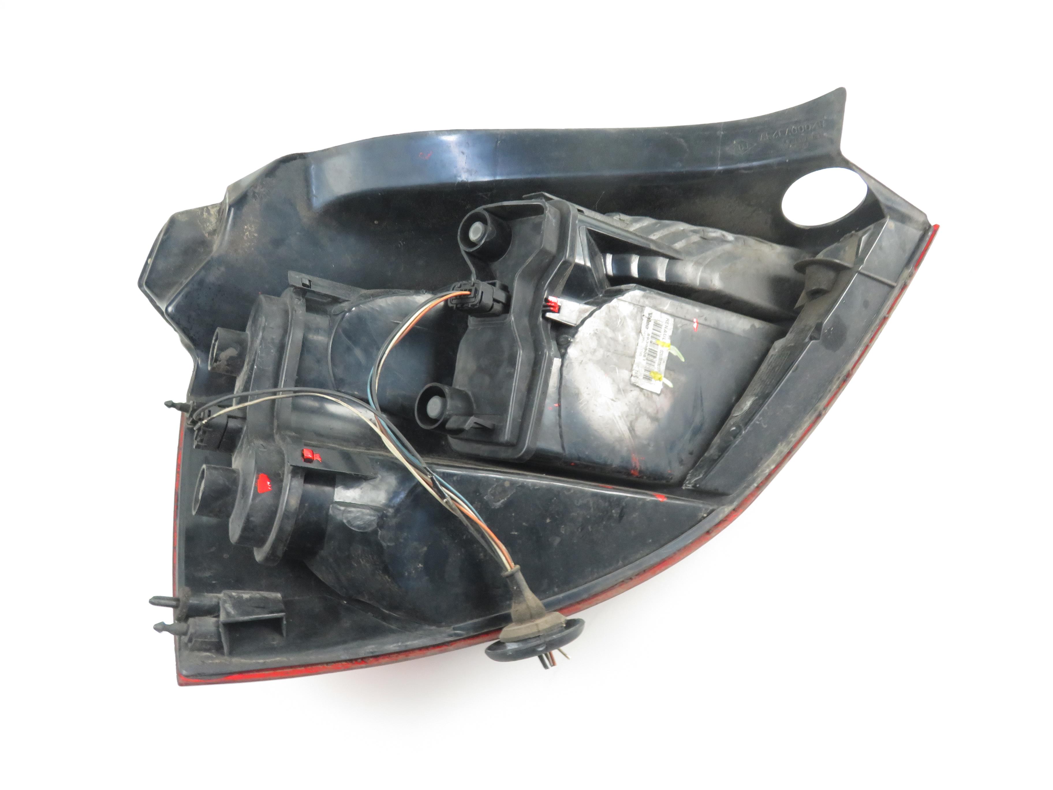 RENAULT Megane 2 generation (2002-2012) Rear Right Taillight Lamp 8200073237 17856239