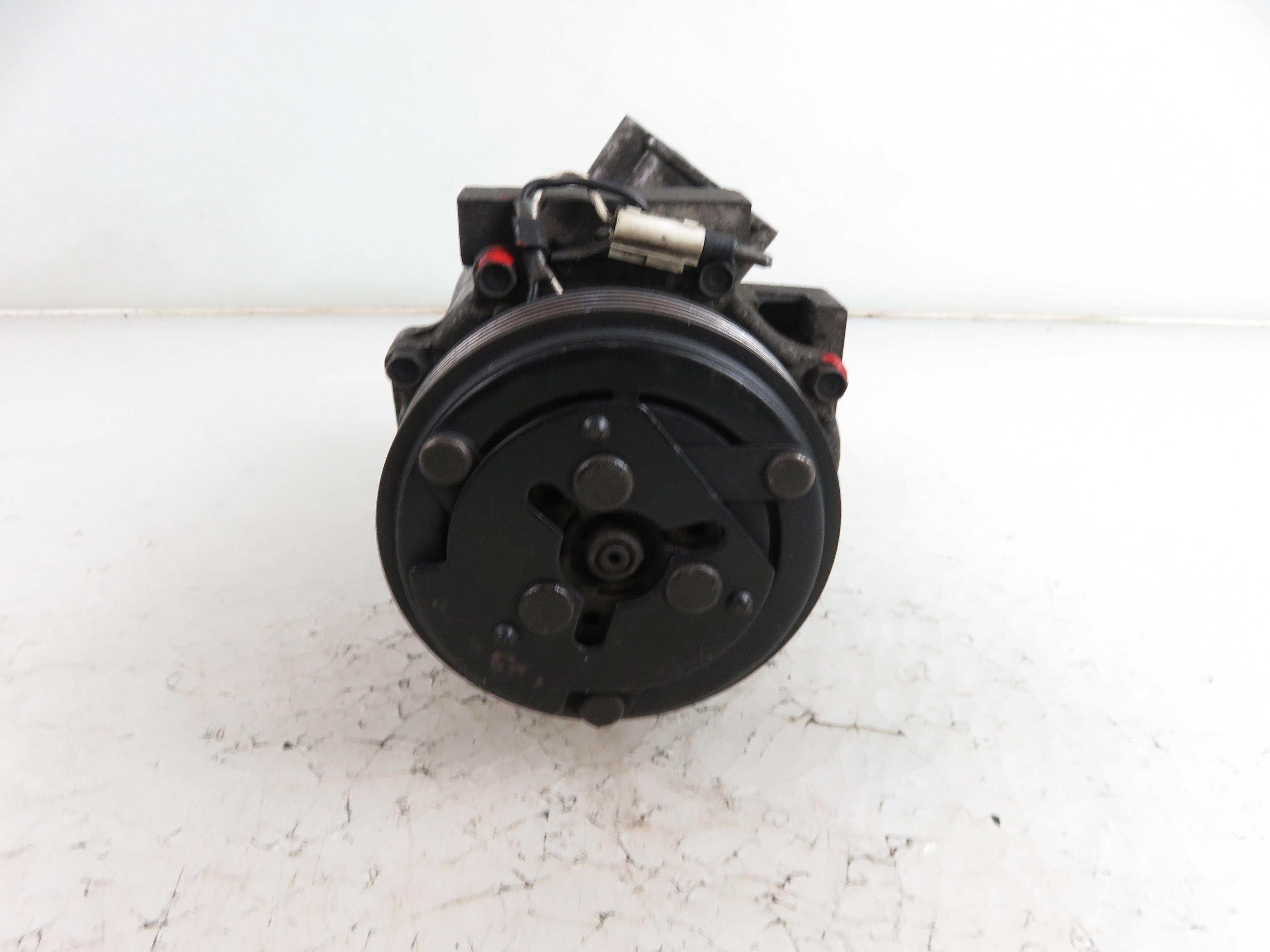 RENAULT Twingo 1 generation (1993-2007) Air Condition Pump 7700106069 17856220