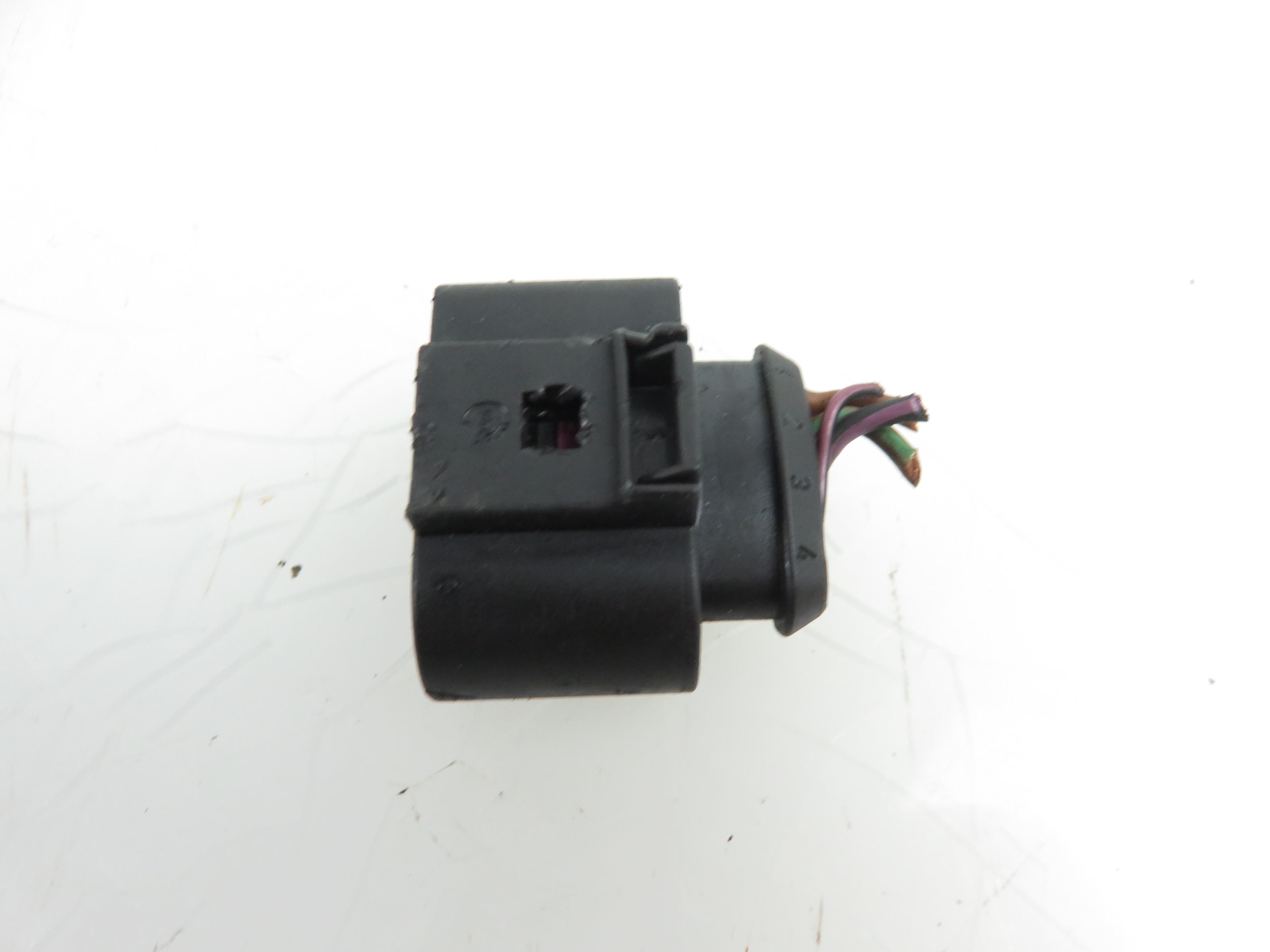 SEAT Ibiza 3 generation (2002-2008) High Voltage Ignition Coil R0401S00400 17856084