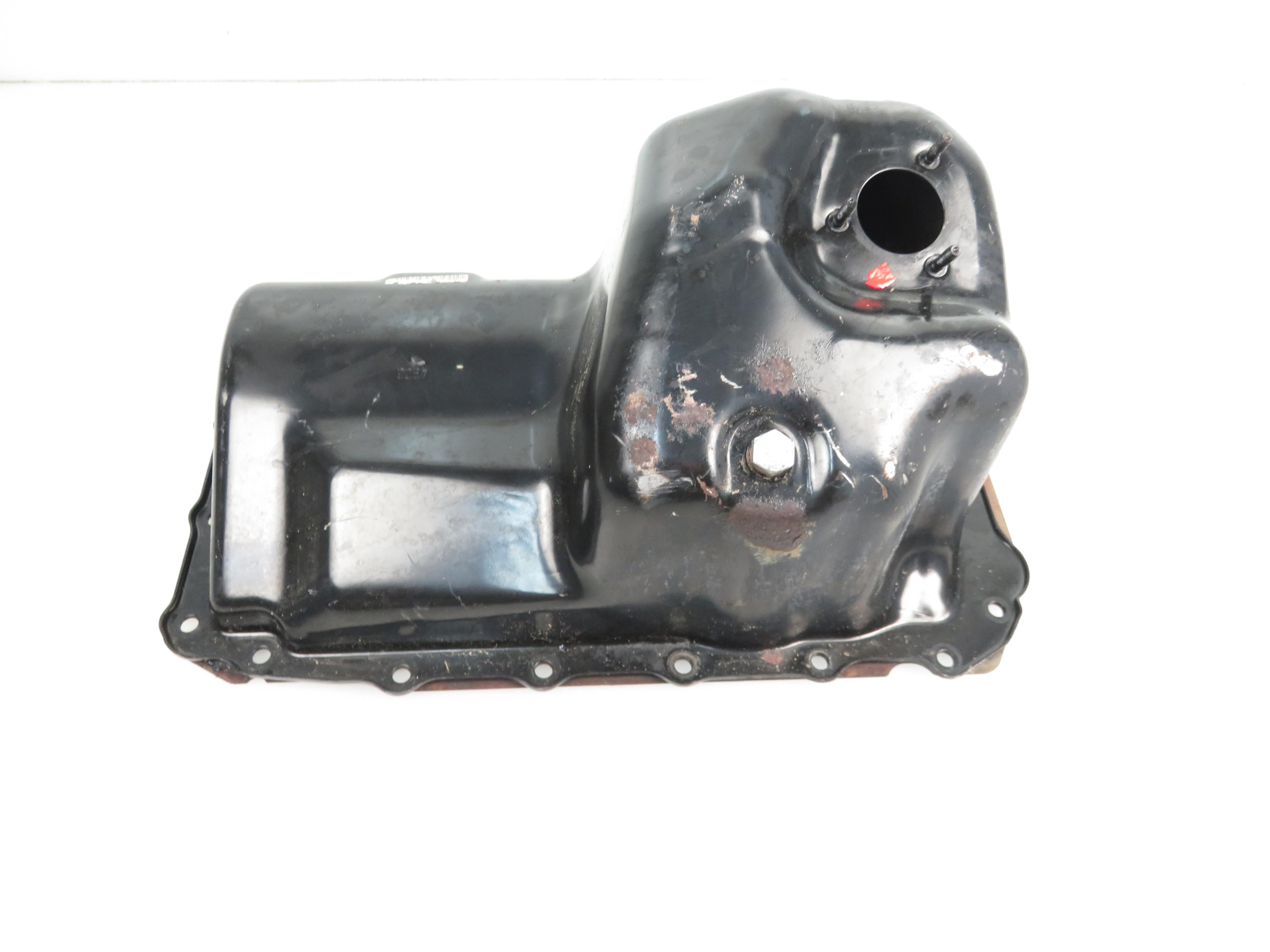 BMW 1 Series E81/E82/E87/E88 (2004-2013) Variklio karteris 21857509